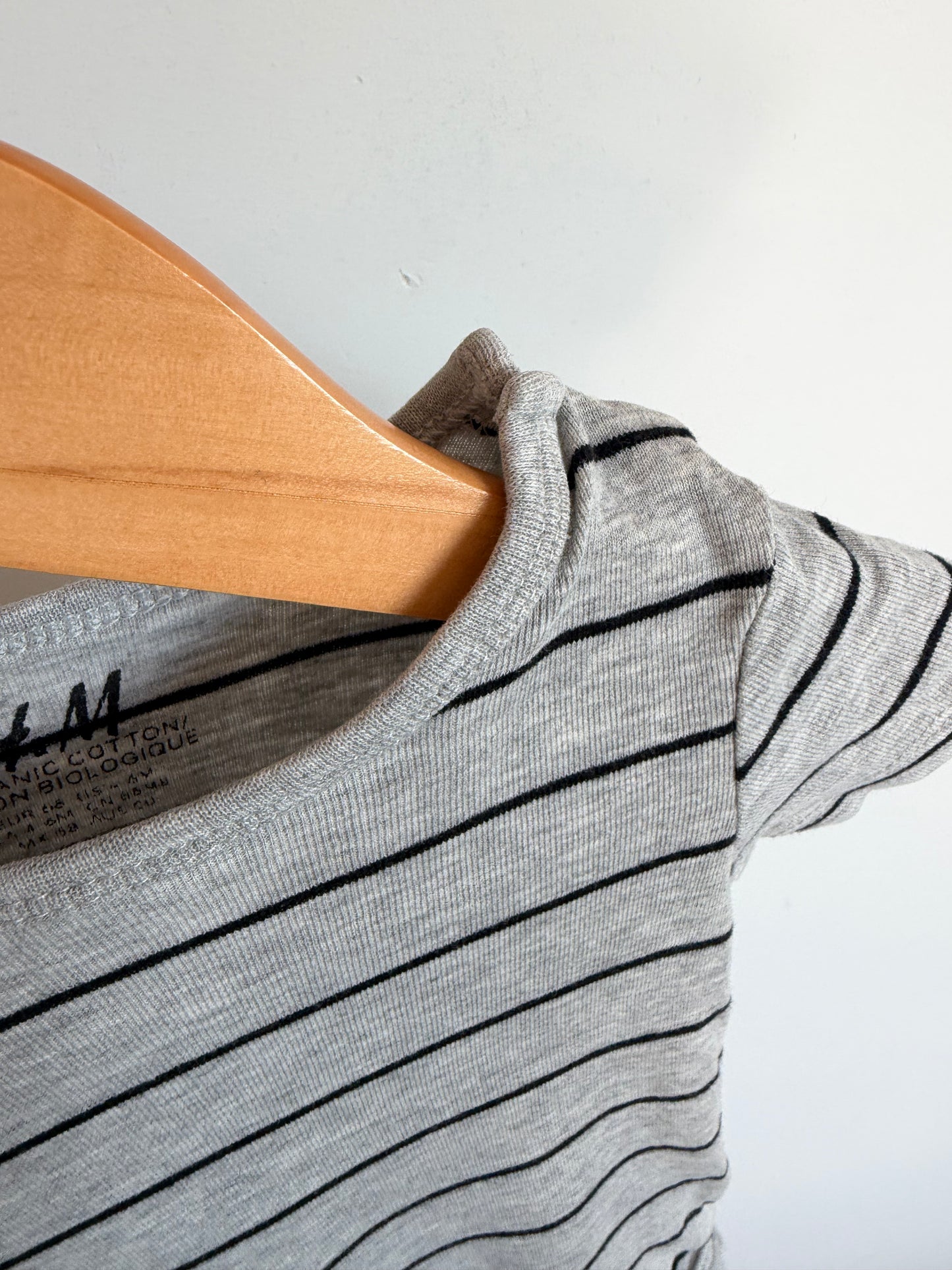H&M Grey Striped Bodysuit / 4-6m