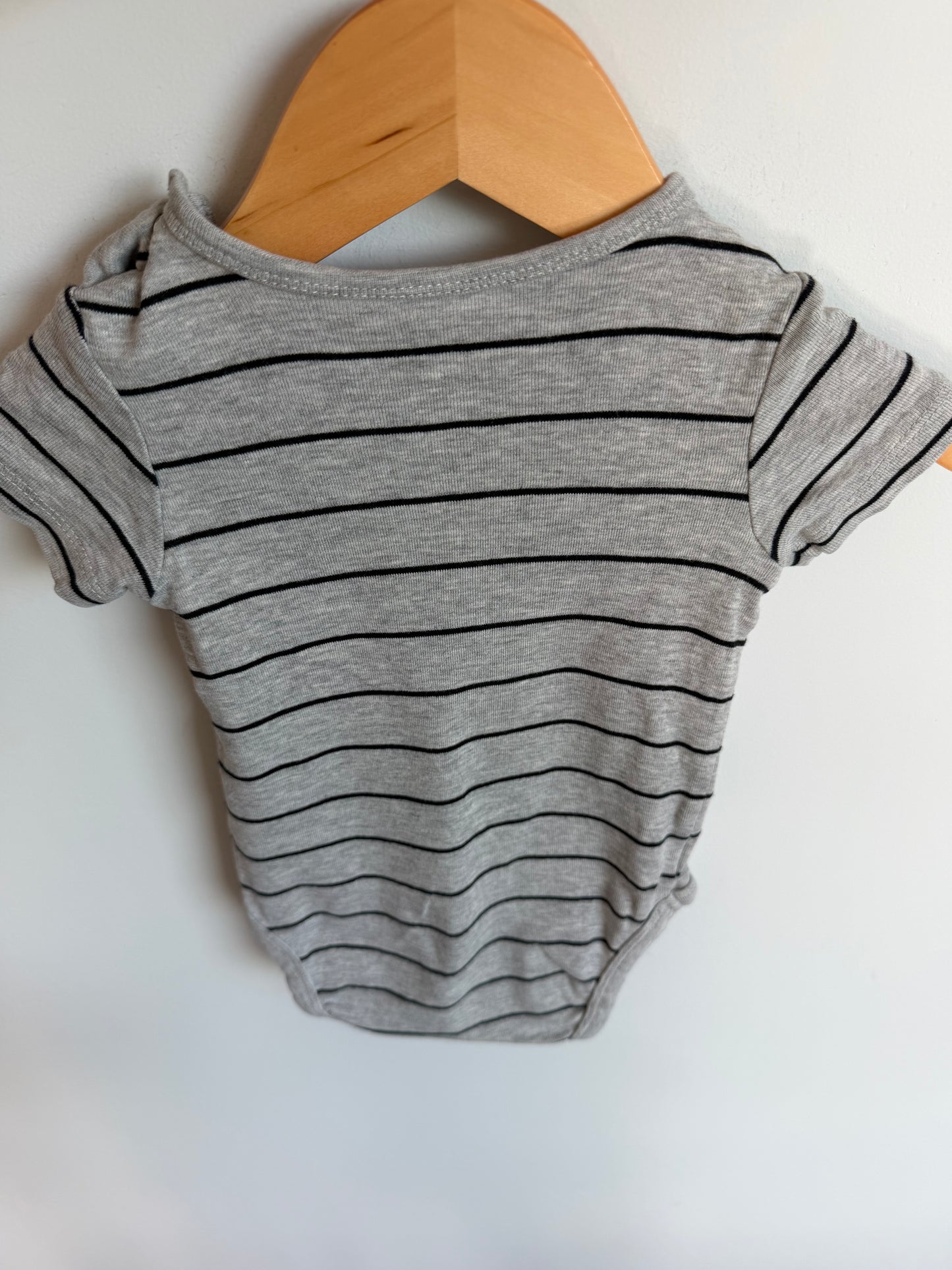 H&M Grey Striped Bodysuit / 4-6m