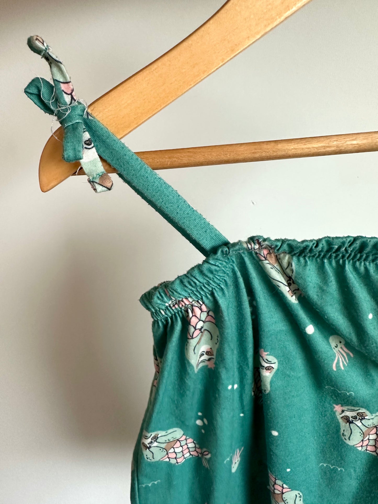 Sea Otter Dress / 3T