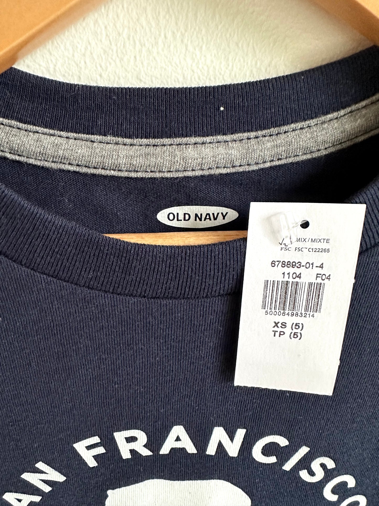 Old Navy T-shirt (With Tags) / 5 years