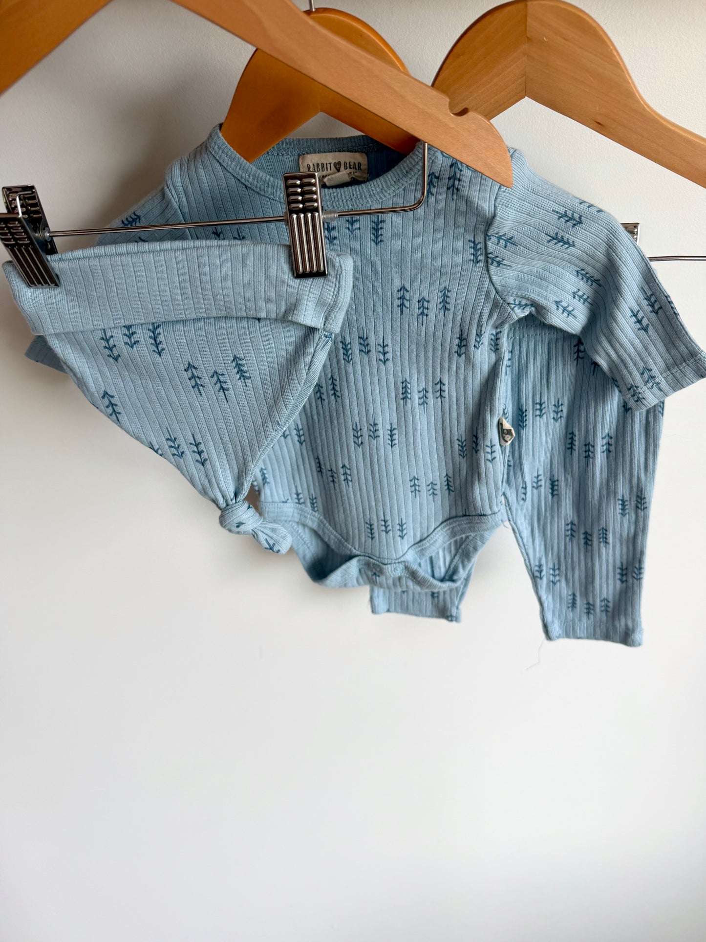 Organic Cotton Blue Trees Bodysuit, Pants + Hat Set / 0-3m
