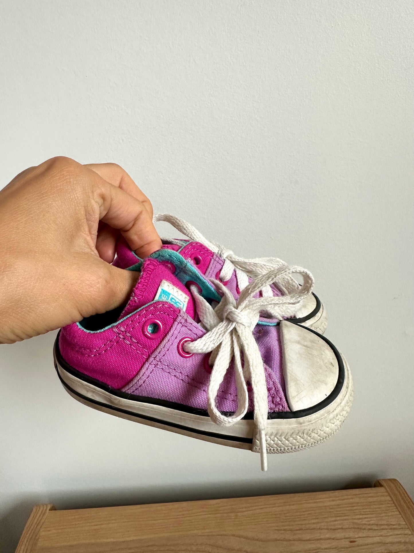 Converse Pink Shoes / Size 4 Toddler