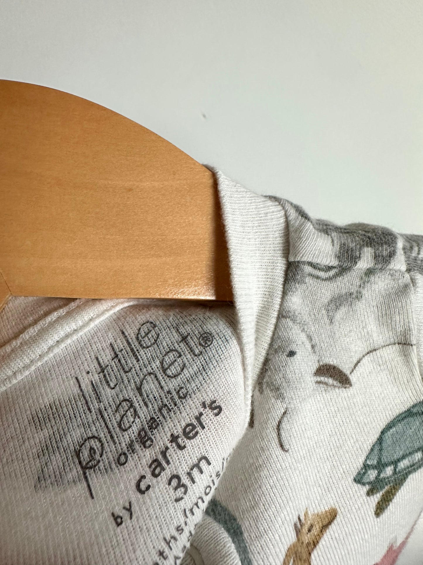 Organic White Animals Zip Sleeper / 3m