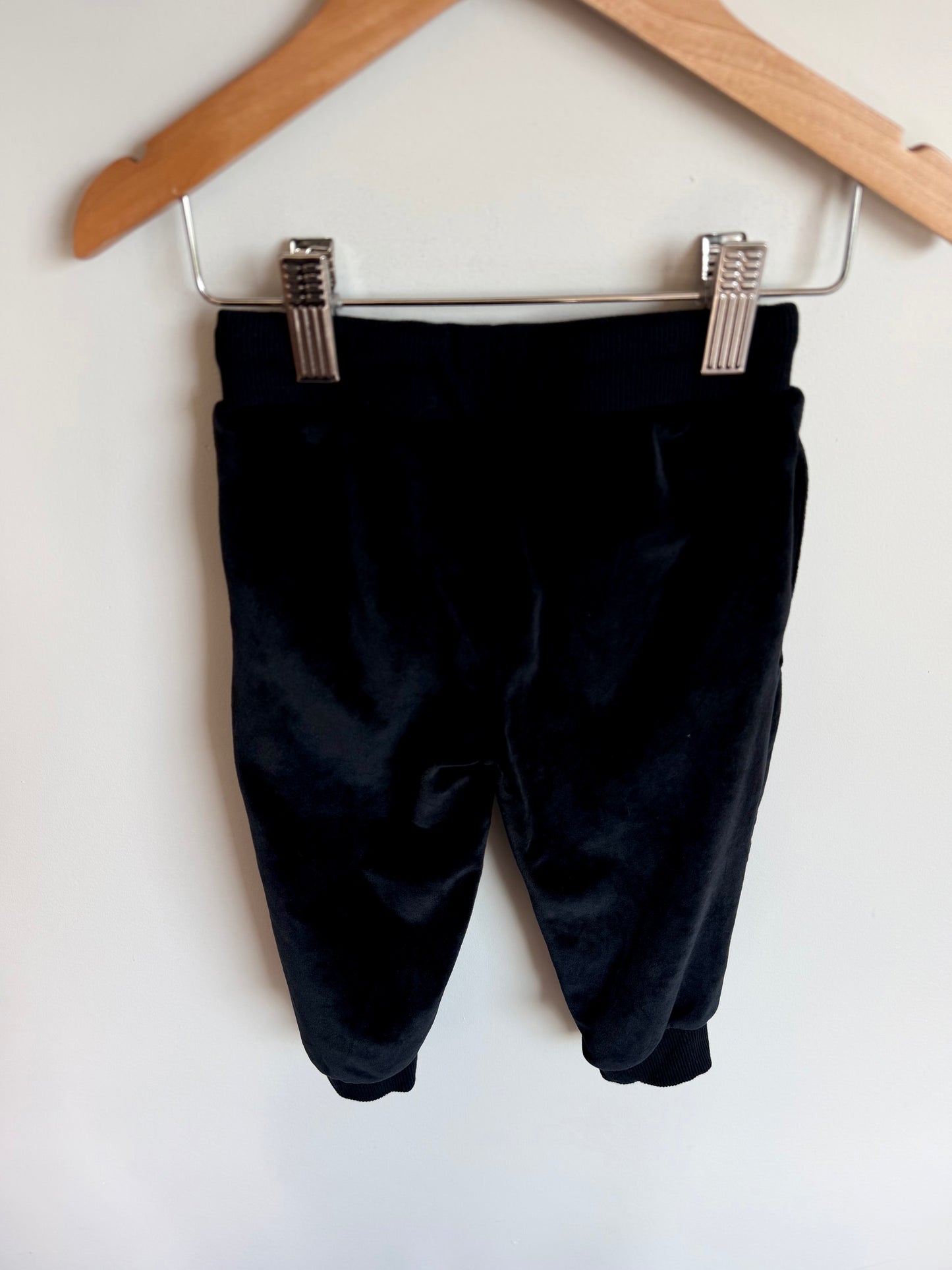 Snowflake Black Velour Pants / 24m
