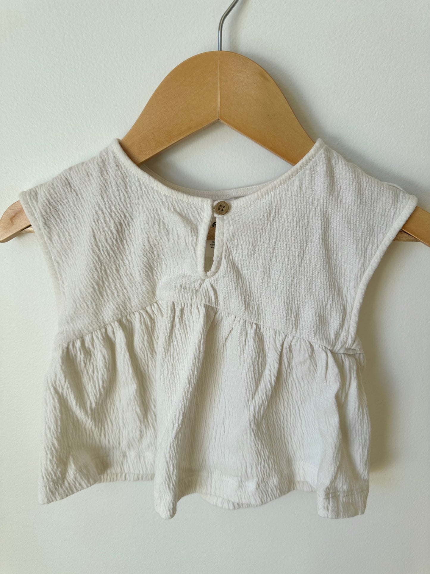 Cream Flowy Tee / 6m