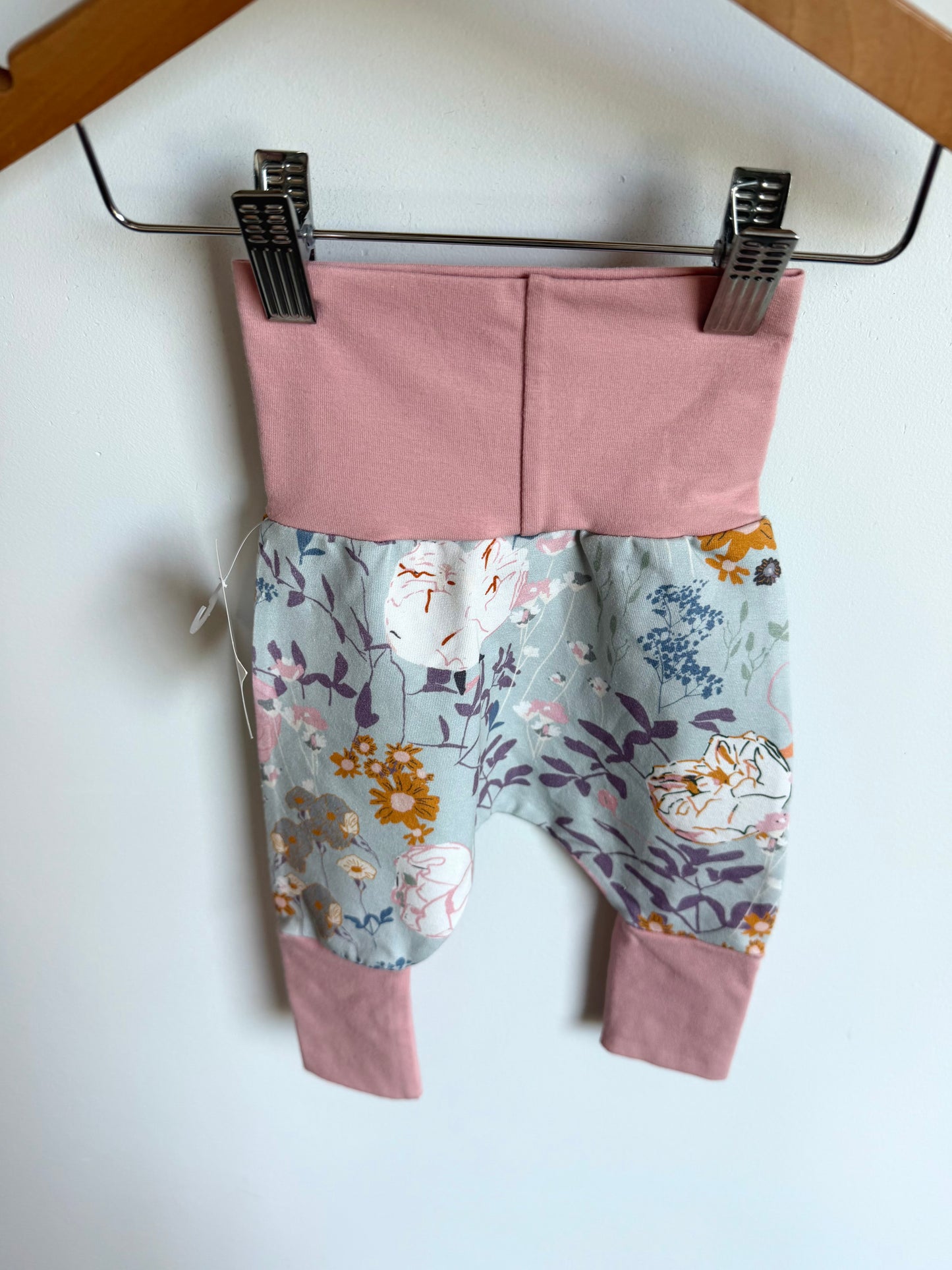 Made in Nanaimo Floral Pants (With tags) / 0-6m