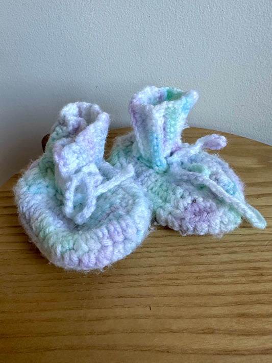 Handcrafted Pastel Booties / 0-6m