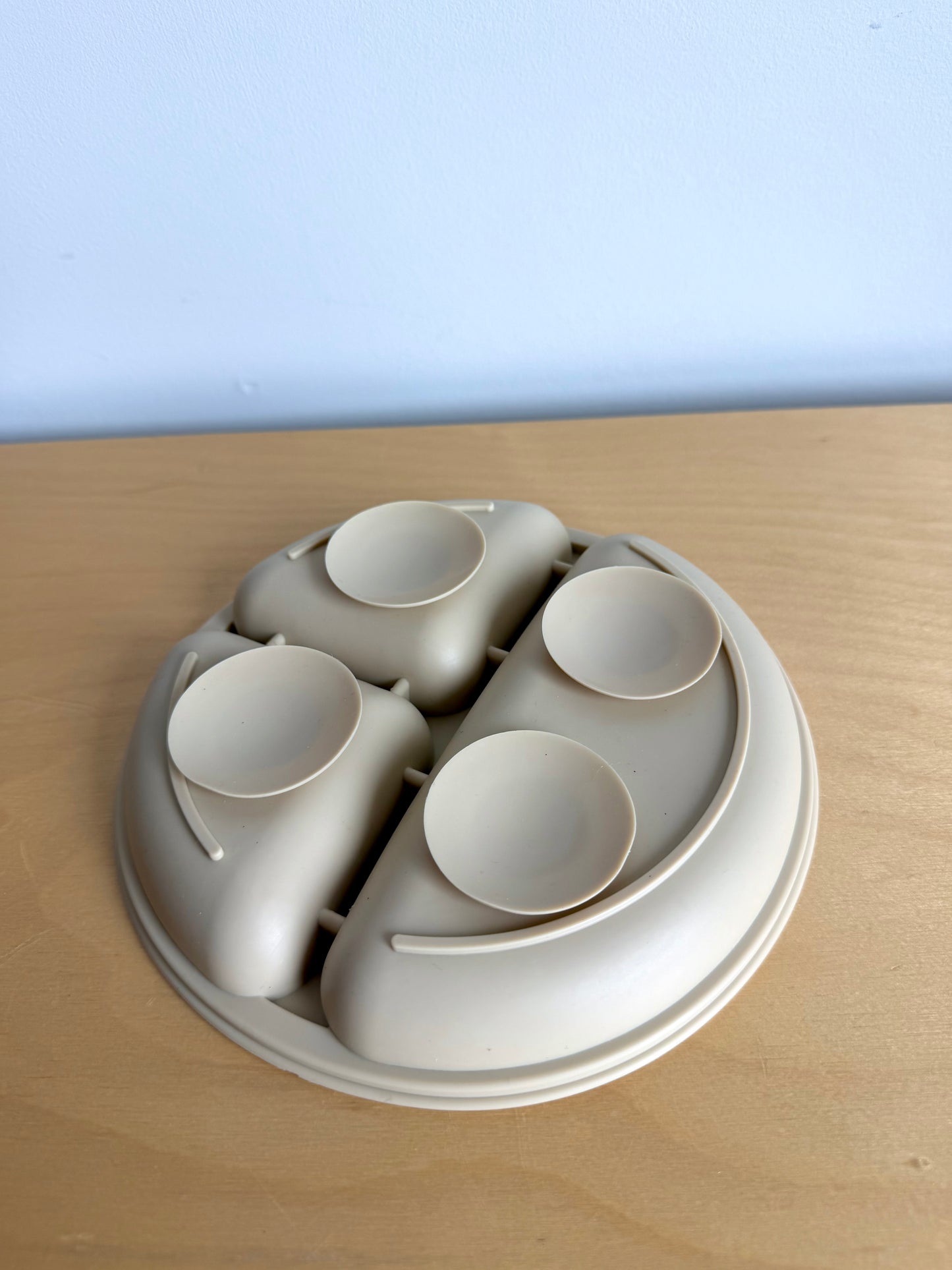 Set of 2 Tan Suction Plates