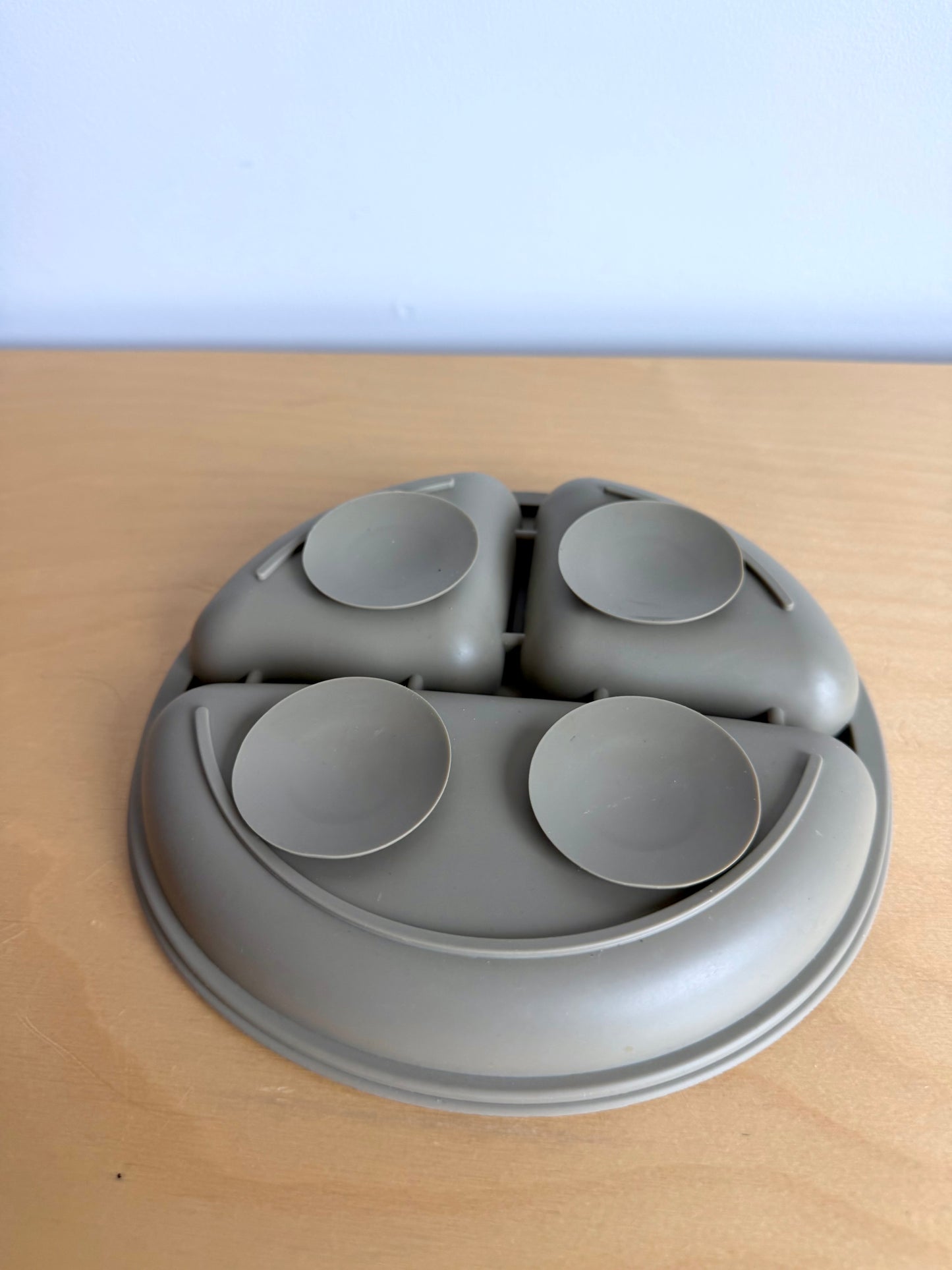 Set of 2 Tan Suction Plates