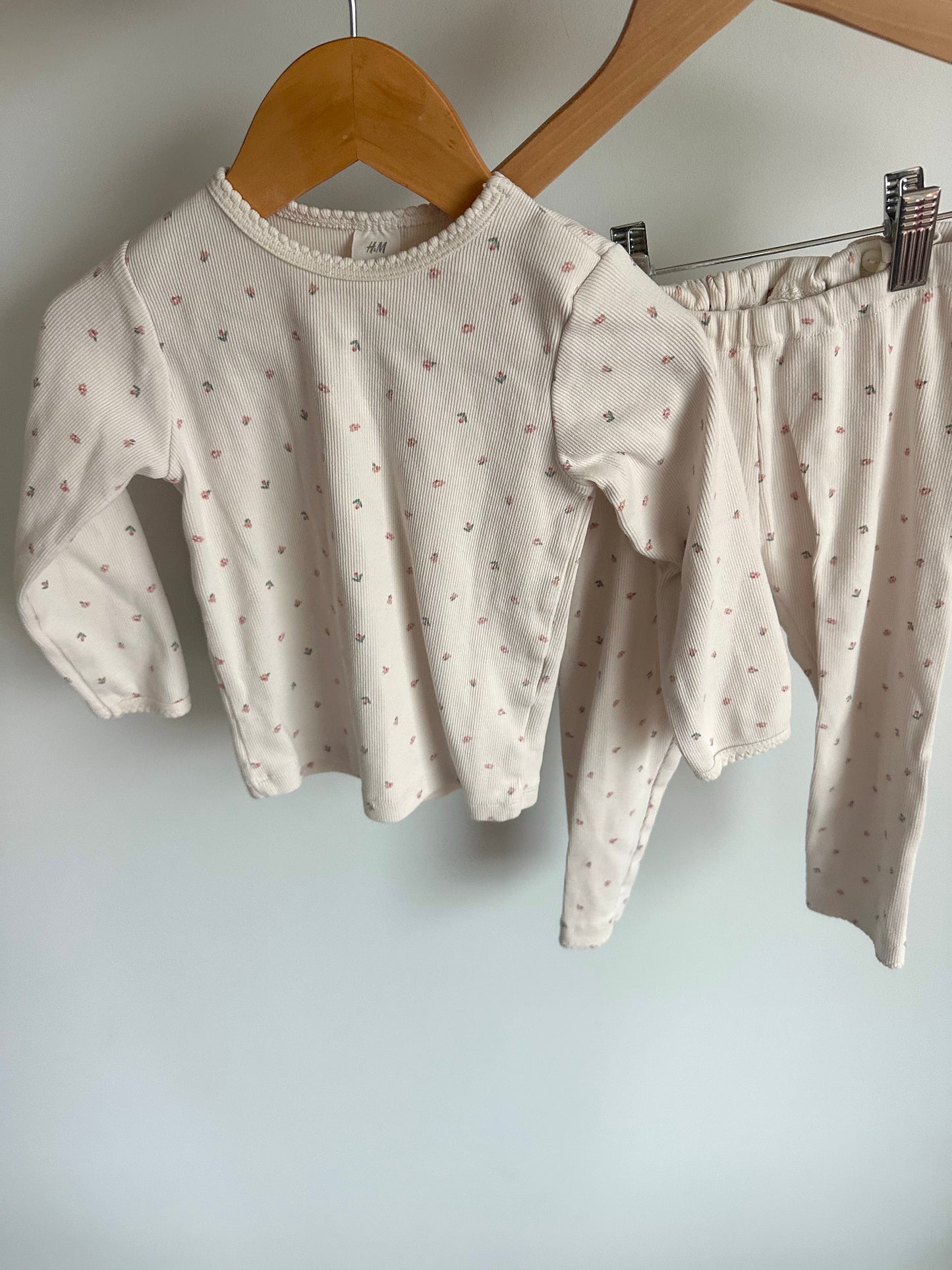 Floral White Scalloped Neck Set (PLAY) / 18-24m