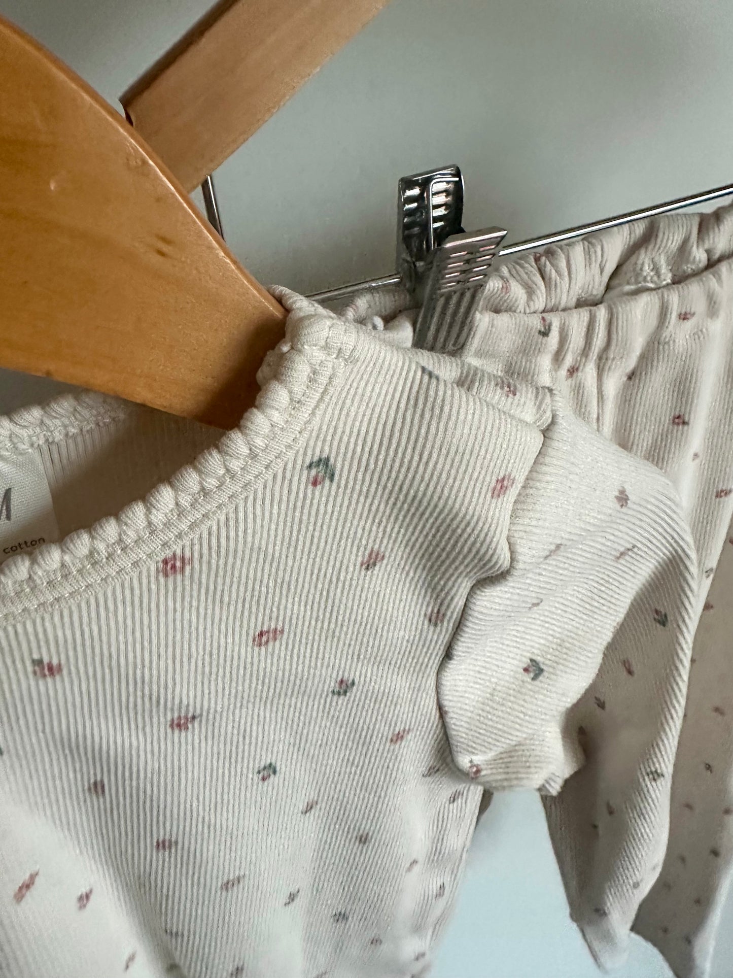 Floral White Scalloped Neck Set (PLAY) / 18-24m