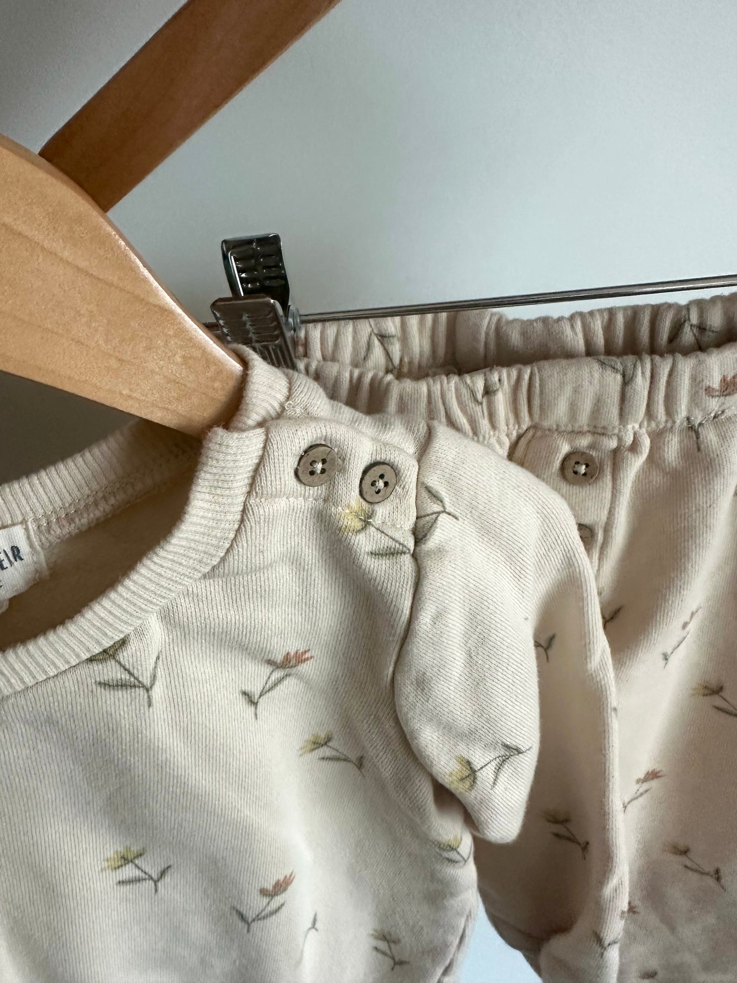 Organic Tan Floral Sweater + Pants Set (PLAY) / 3T