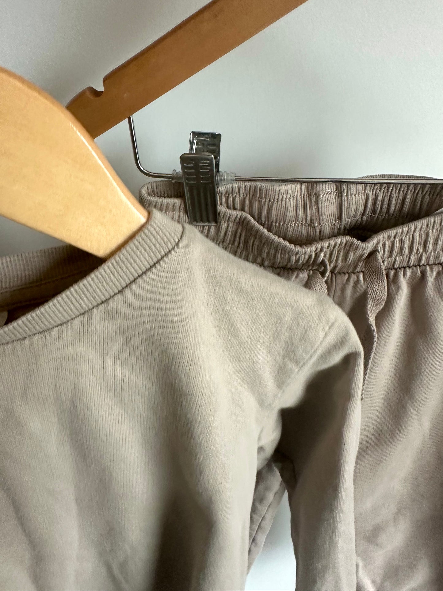 Taupe Crew Neck + Pants Set / 18-24m
