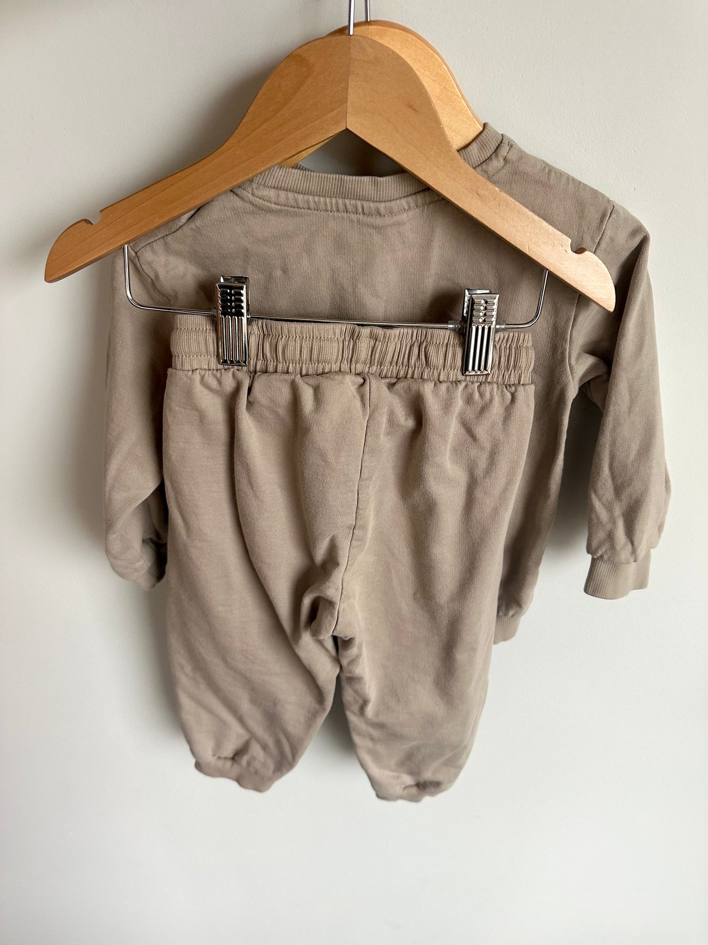 Taupe Crew Neck + Pants Set / 18-24m