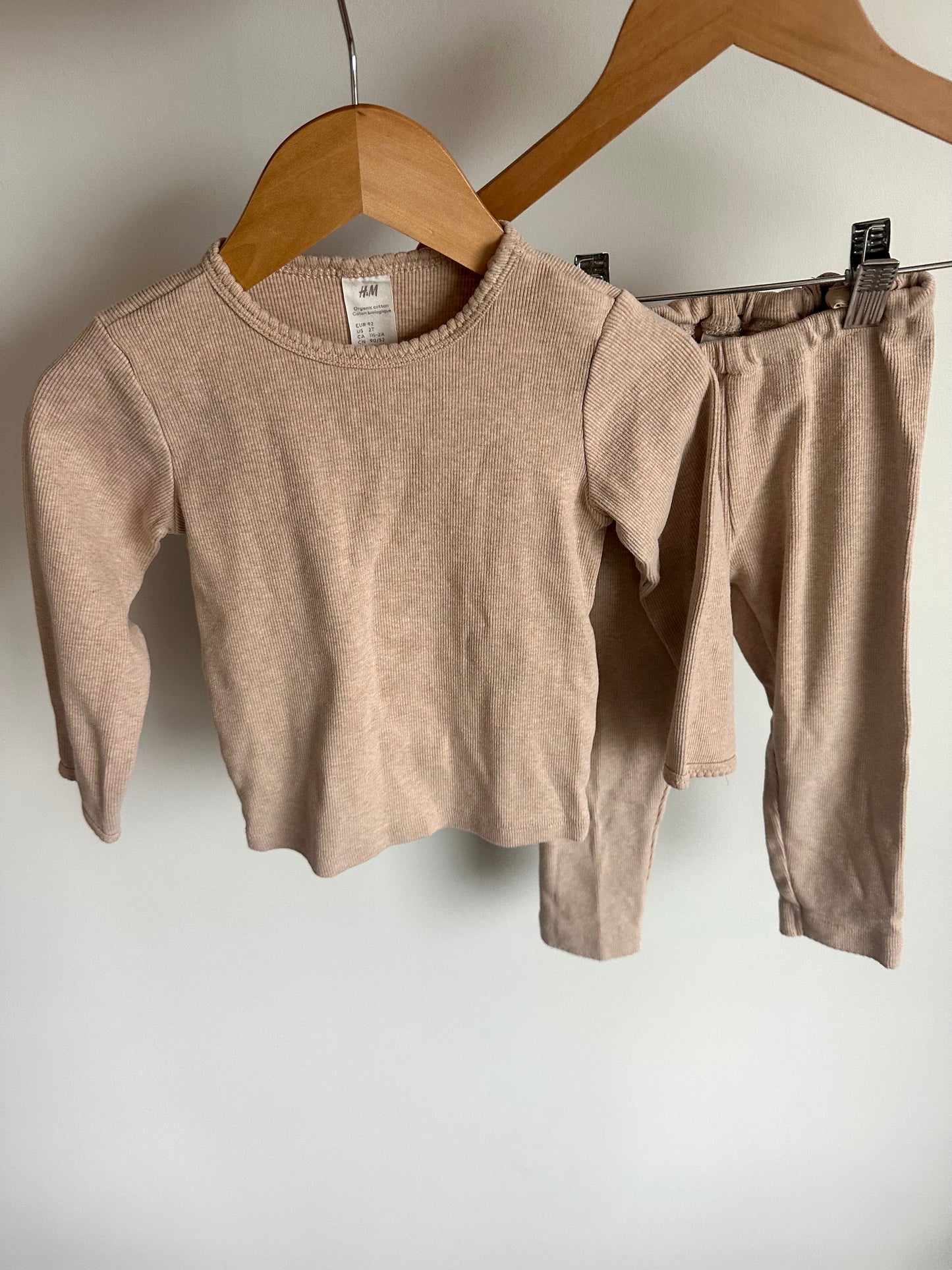 H&M Ribbed Top + Pants Set (PLAY) / 18-24m