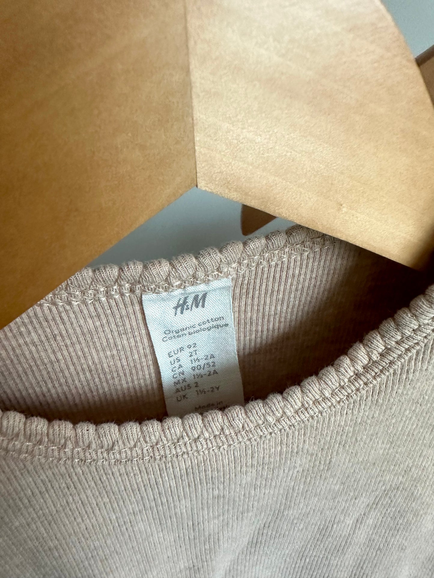 H&M Ribbed Top + Pants Set (PLAY) / 18-24m