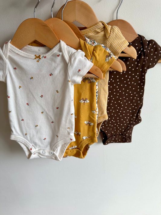 Set of 5 Short Sleeve Bodysuits / 3m