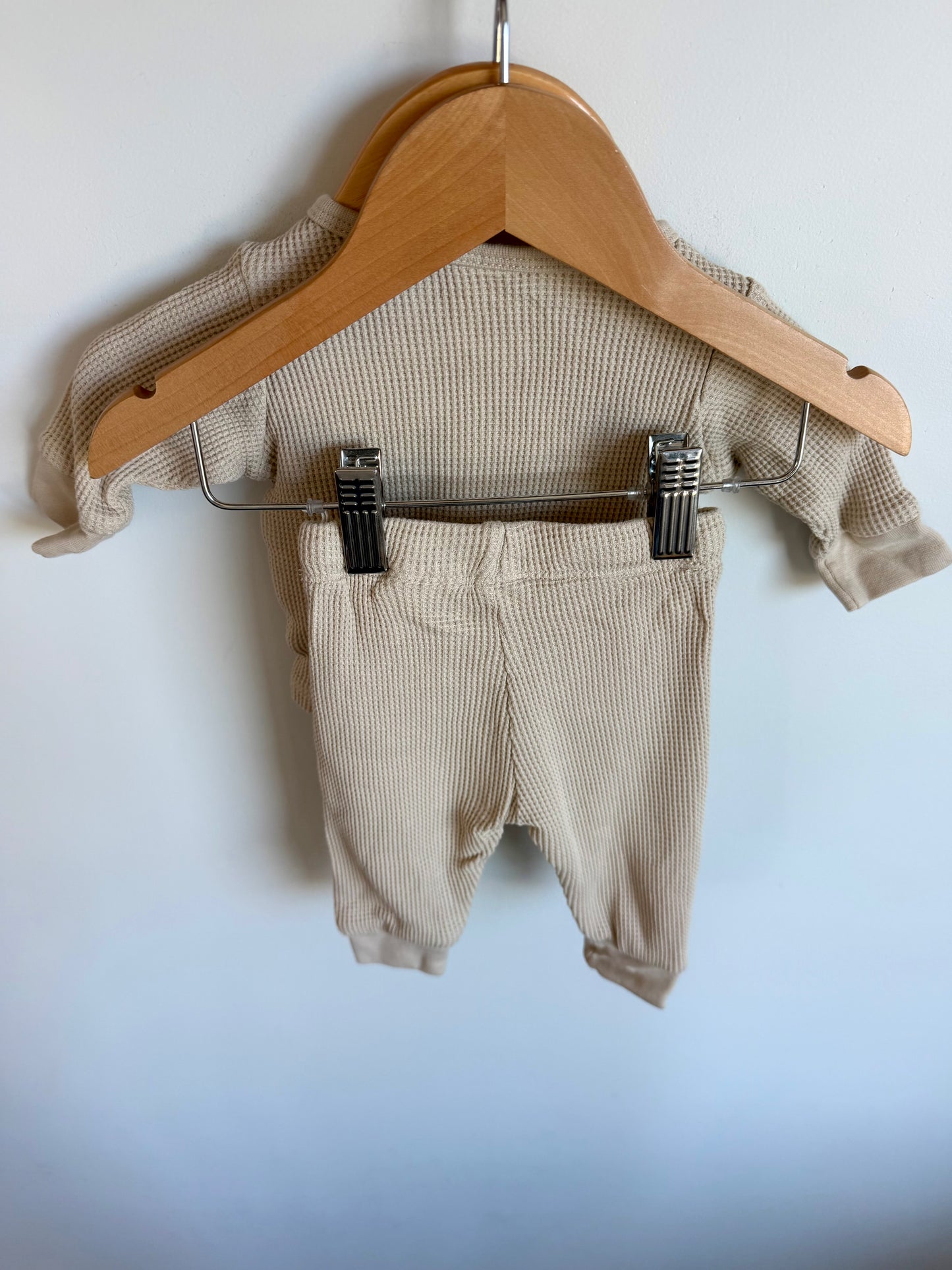 H&M Oat Waffle Top + Pants Set / 1-2m