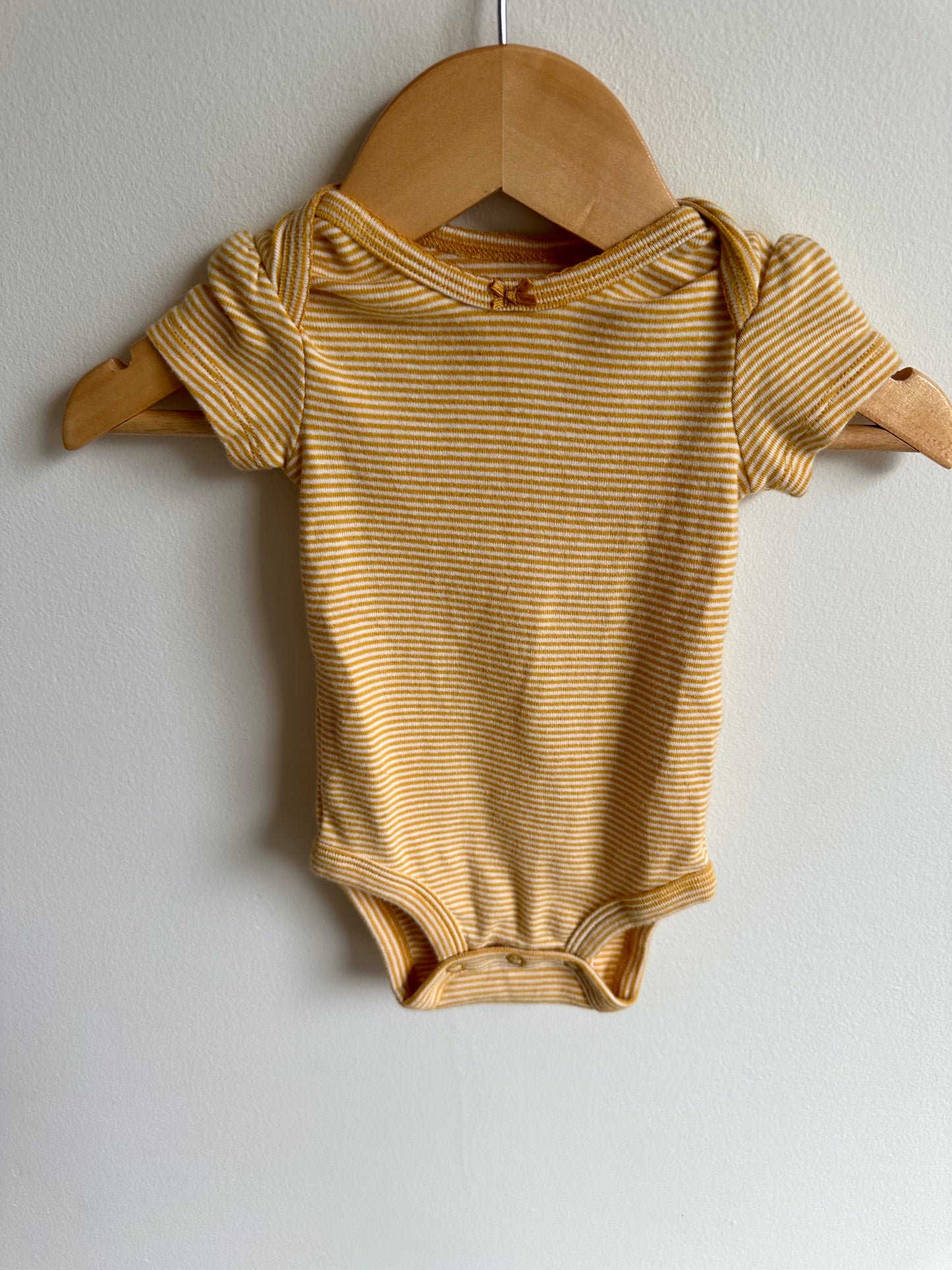 Set of 5 Short Sleeve Bodysuits / 3m