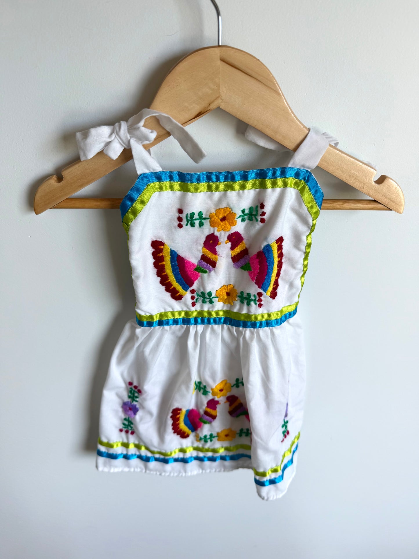 Embroidery White Bird Dress / 12-18m?