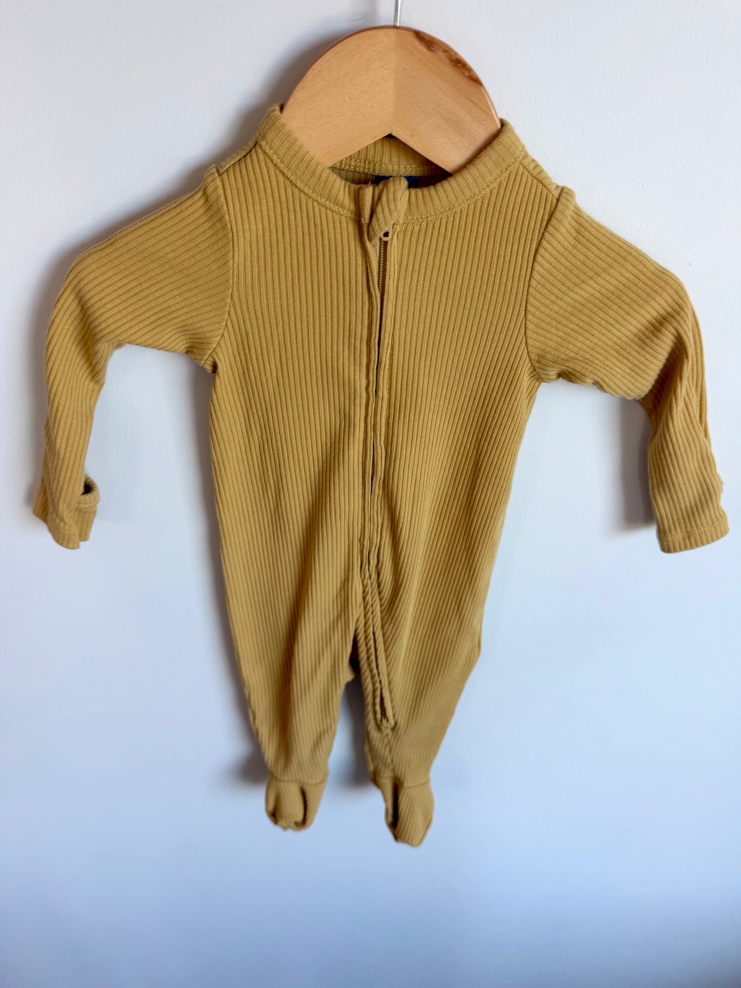 Mustard Ribbed Sleeper / 0-3m