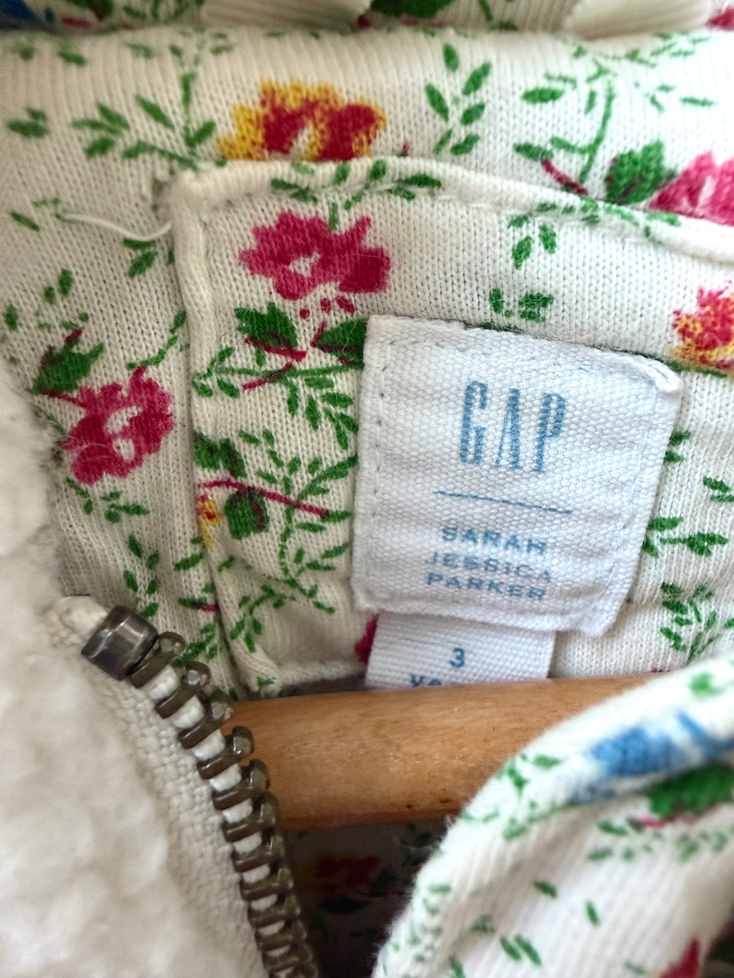 White Ear Zippered Sweater / 3T