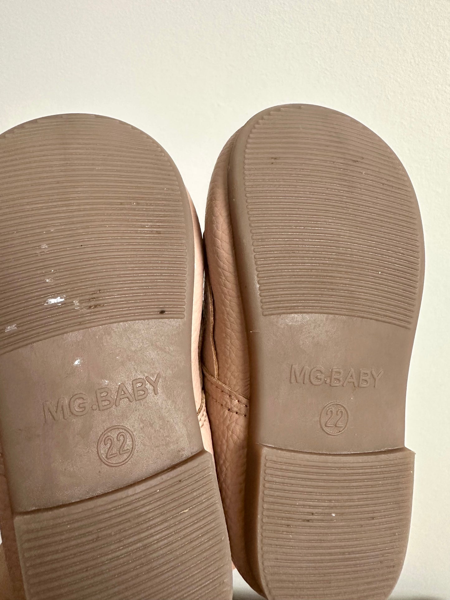 Blush Bow Shoes / Size 6 Toddler