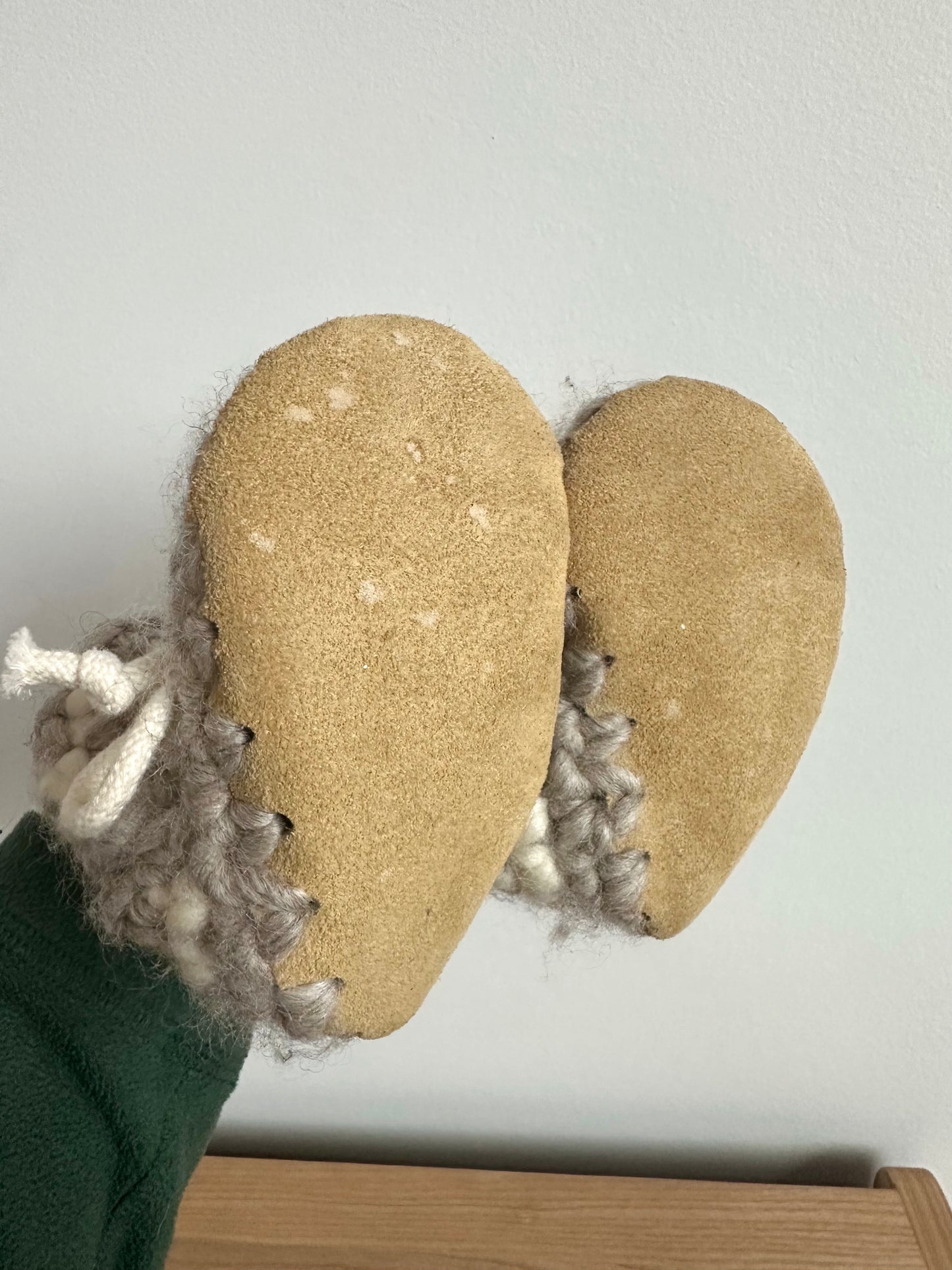 Grey Padraig Cottage Slippers / Size 4 Toddler?