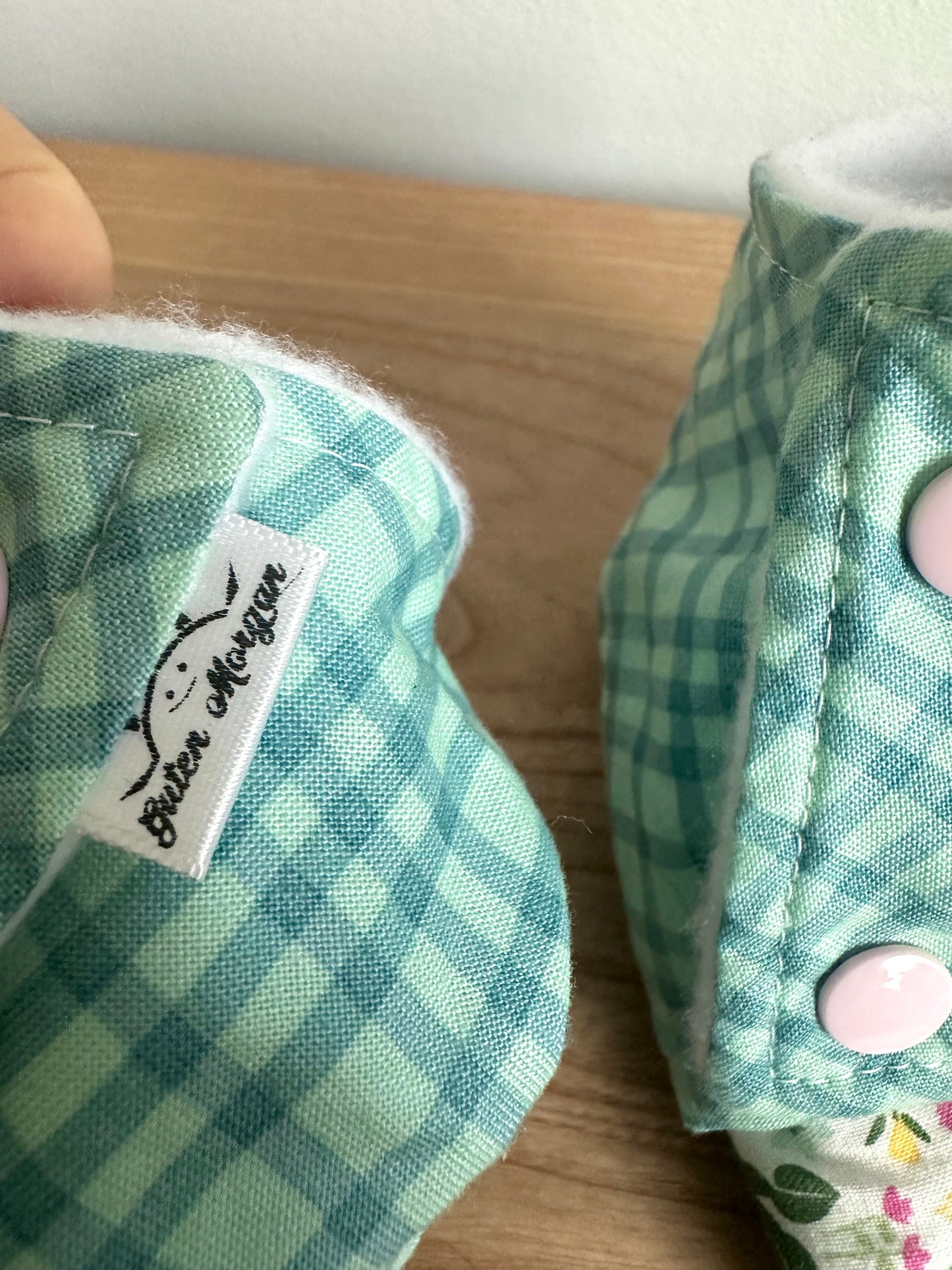 Floral Soft Sole Wrap Shoes / Size 6 Toddler?