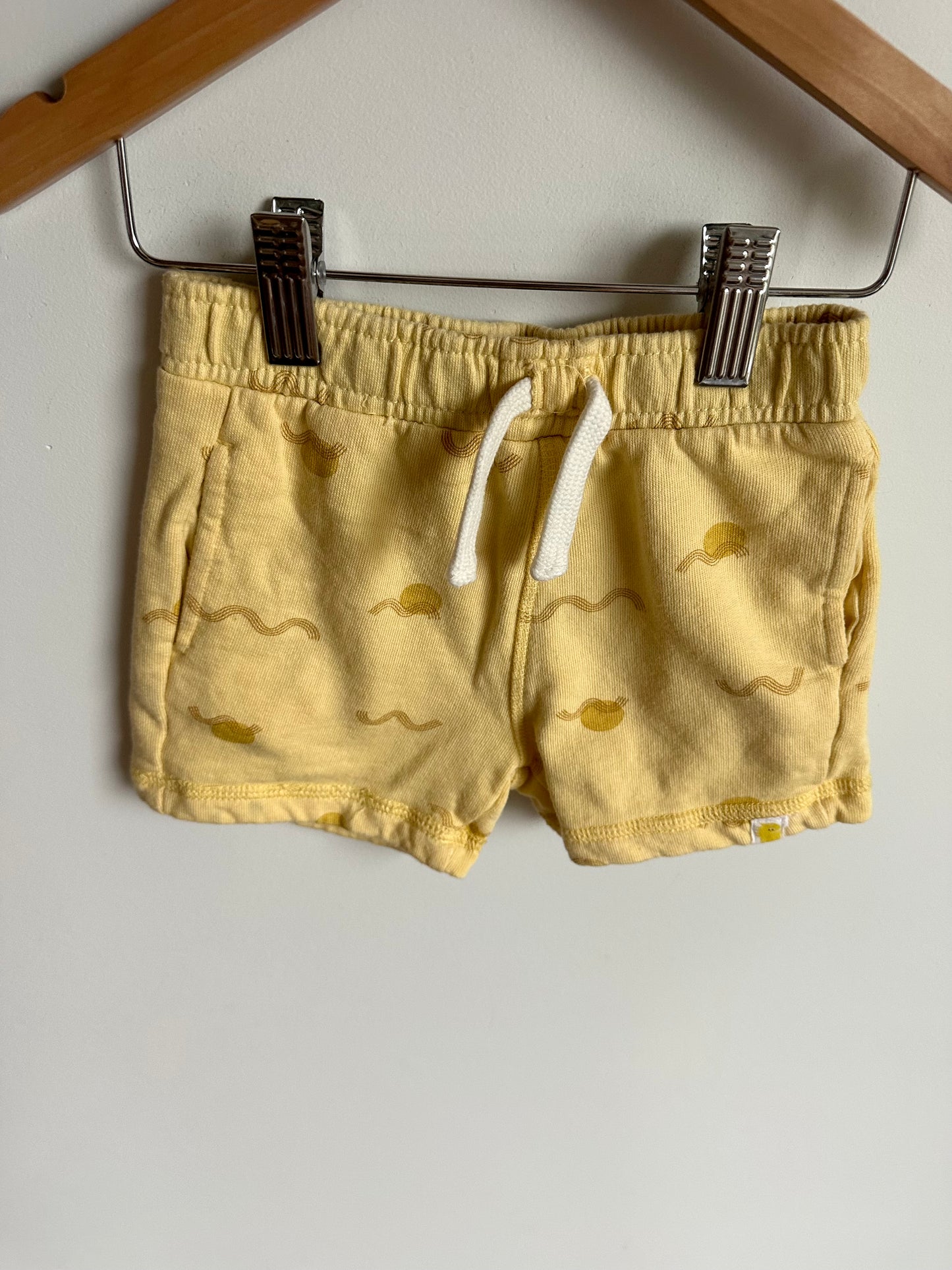 Organic Yellow Patterned Shorts / 18-24m