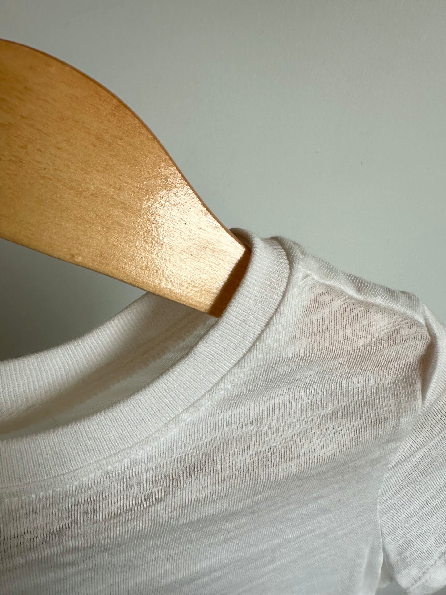 White T-Shirt Top / 18-24m