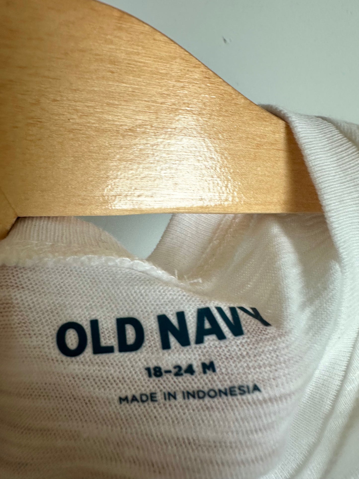 White T-Shirt Top / 18-24m