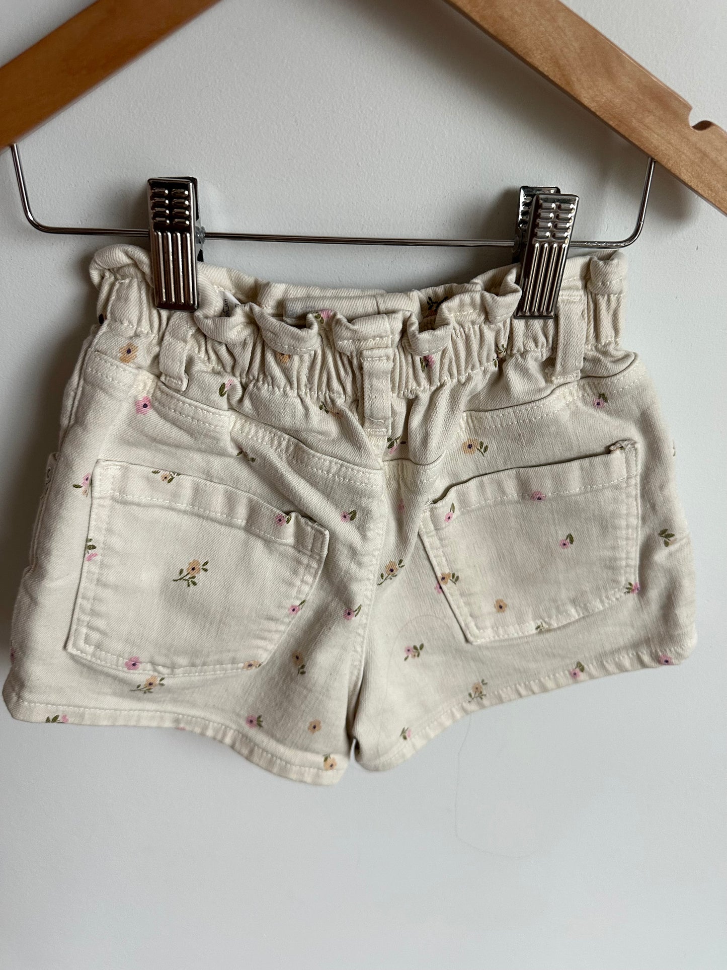Zara Stretch Jean Floral Shorts / 5 years