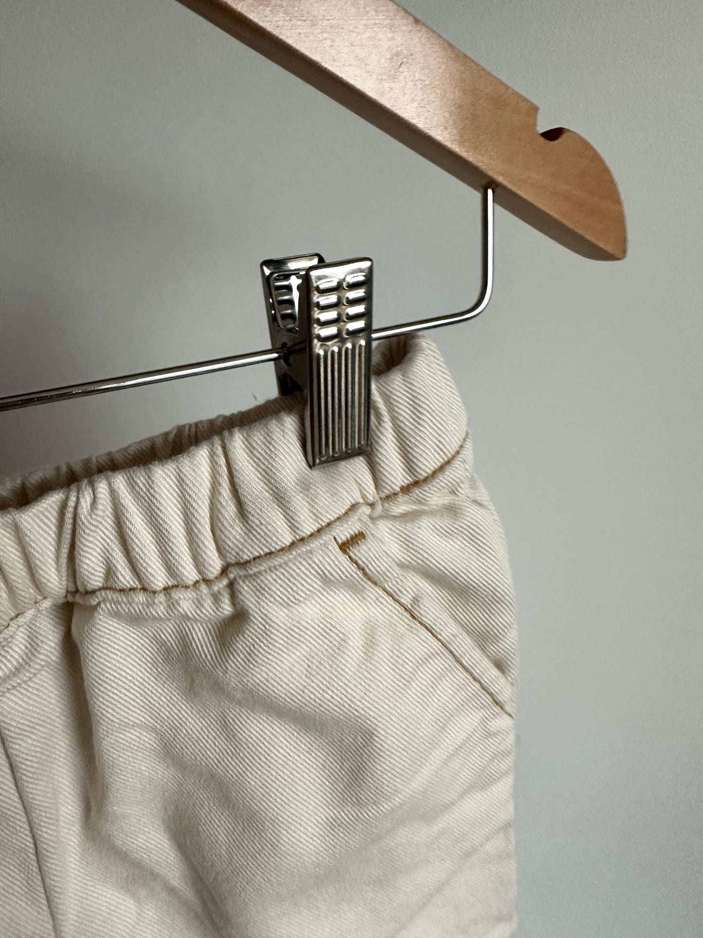 Cream Jean Shorts / 5 years