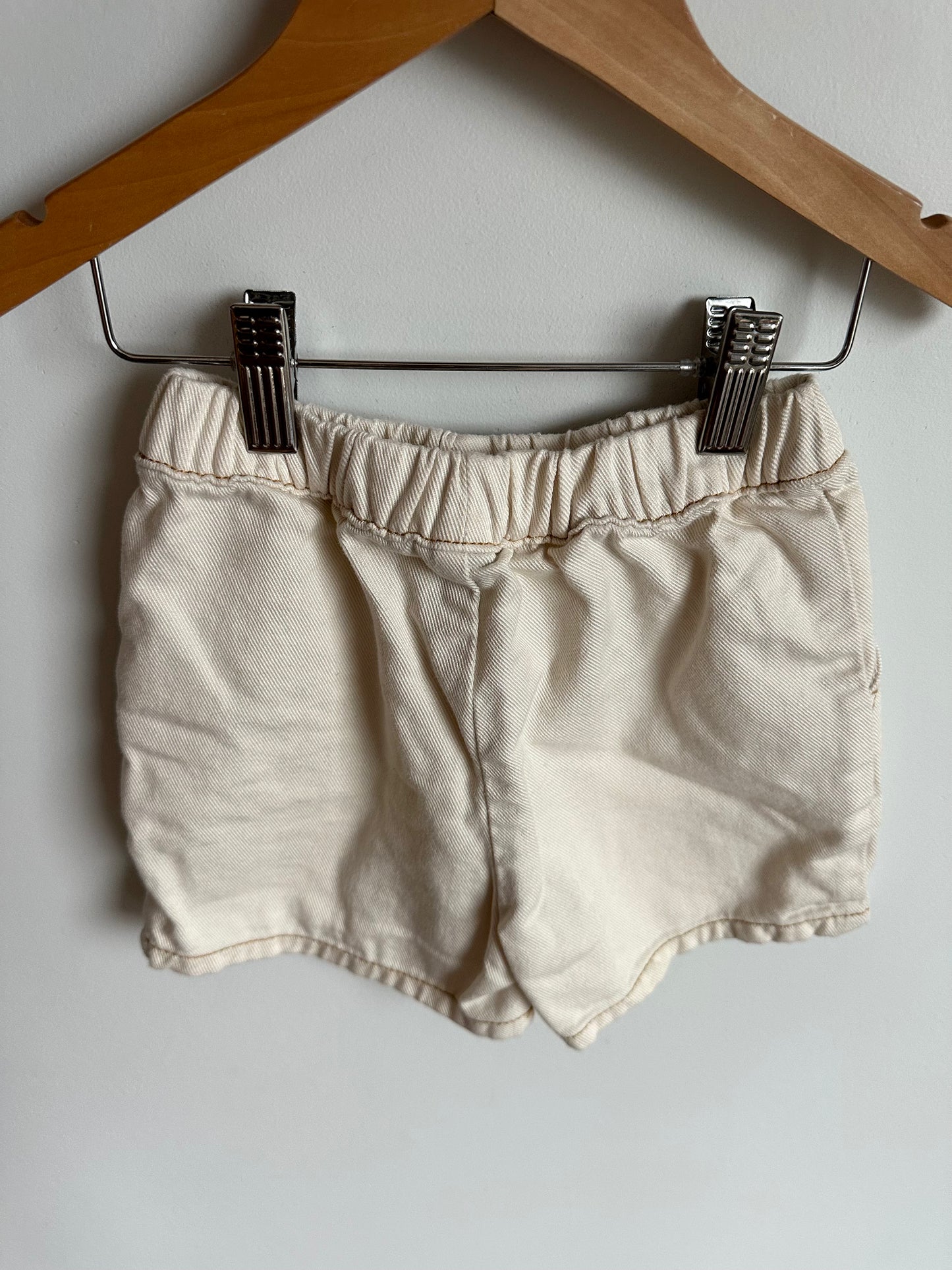 Cream Jean Shorts / 5 years