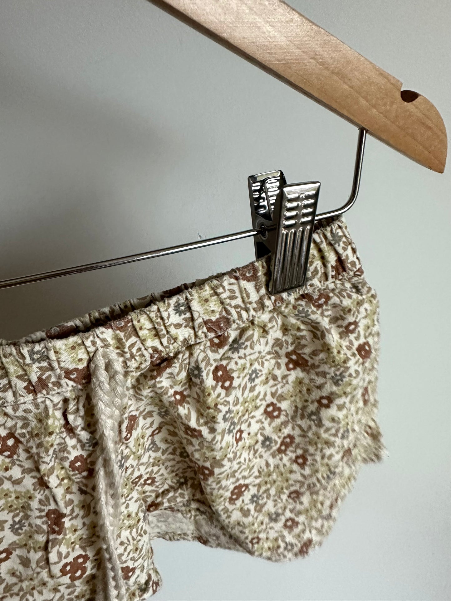 Rylee +Cru Floral Shorts / 4-5 years