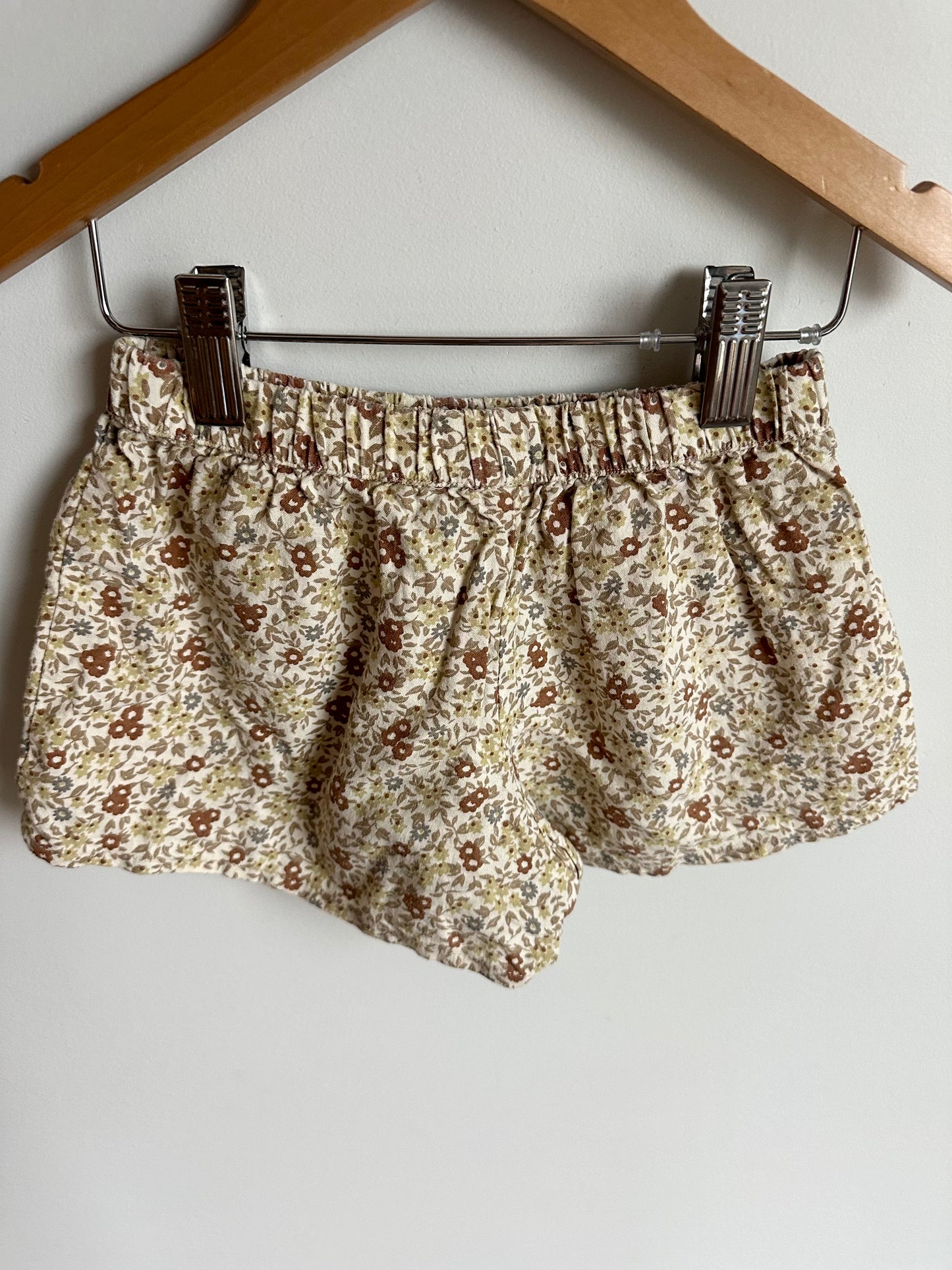 Rylee +Cru Floral Shorts / 4-5 years
