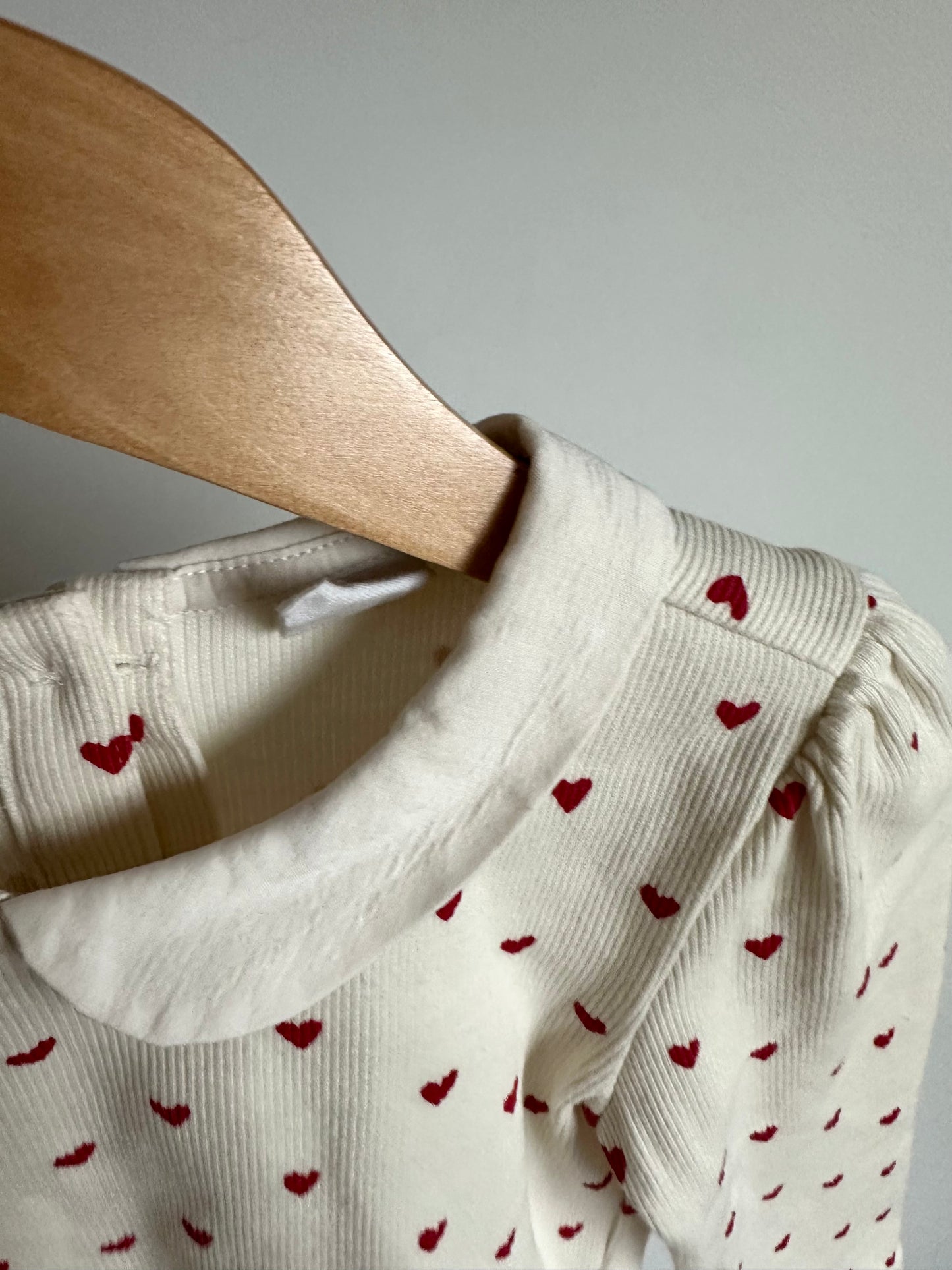 Gap Ribbed Heart Top / 4 years