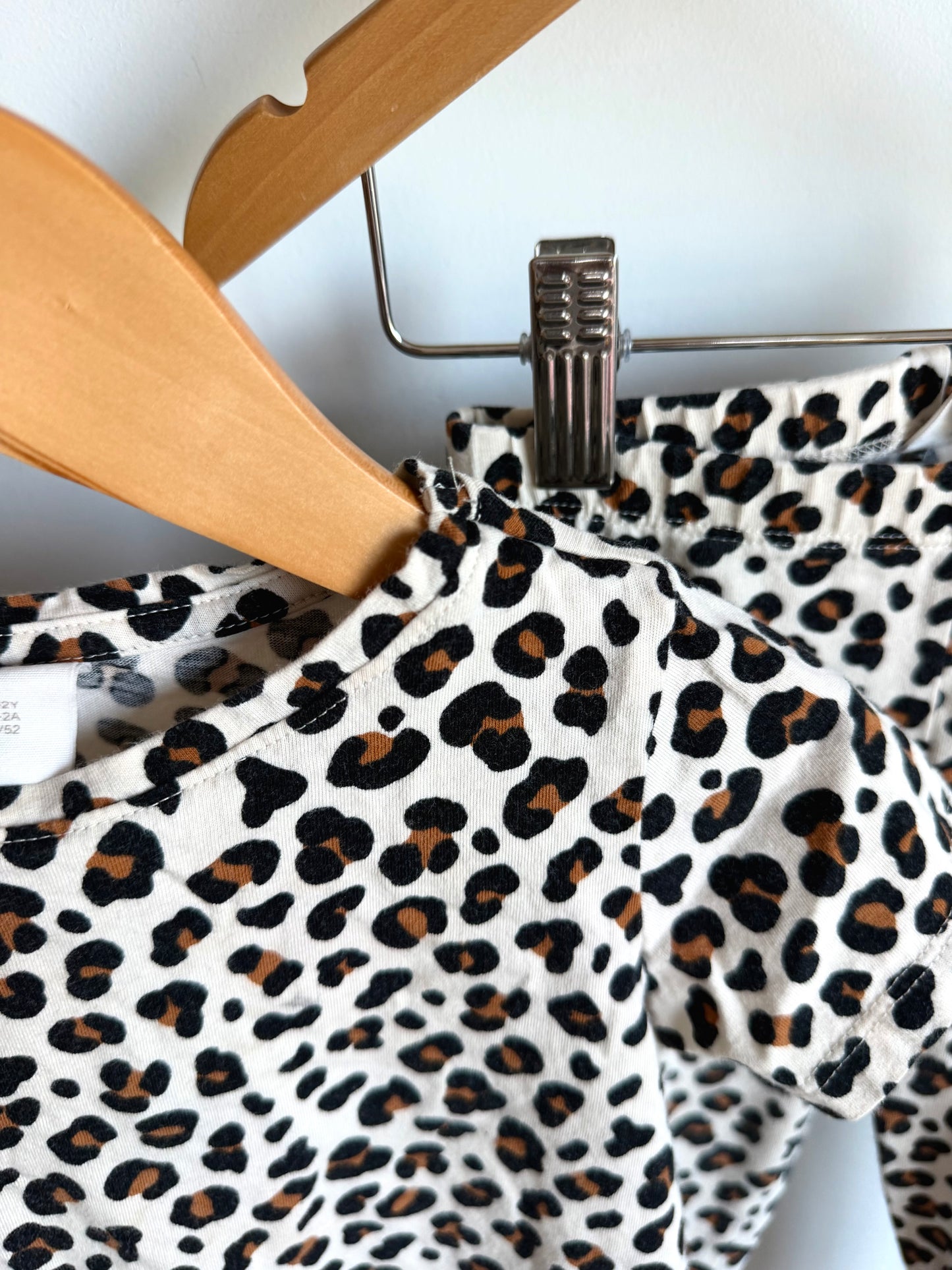 H&M Animal Print T-shirt + Leggings / 18-24m