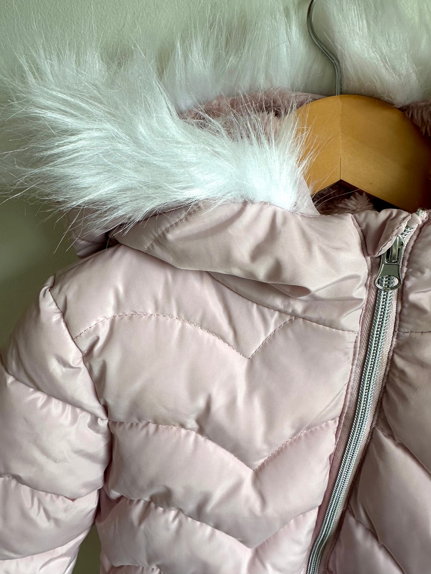 Pink Hooded Winter Coat / 6 years