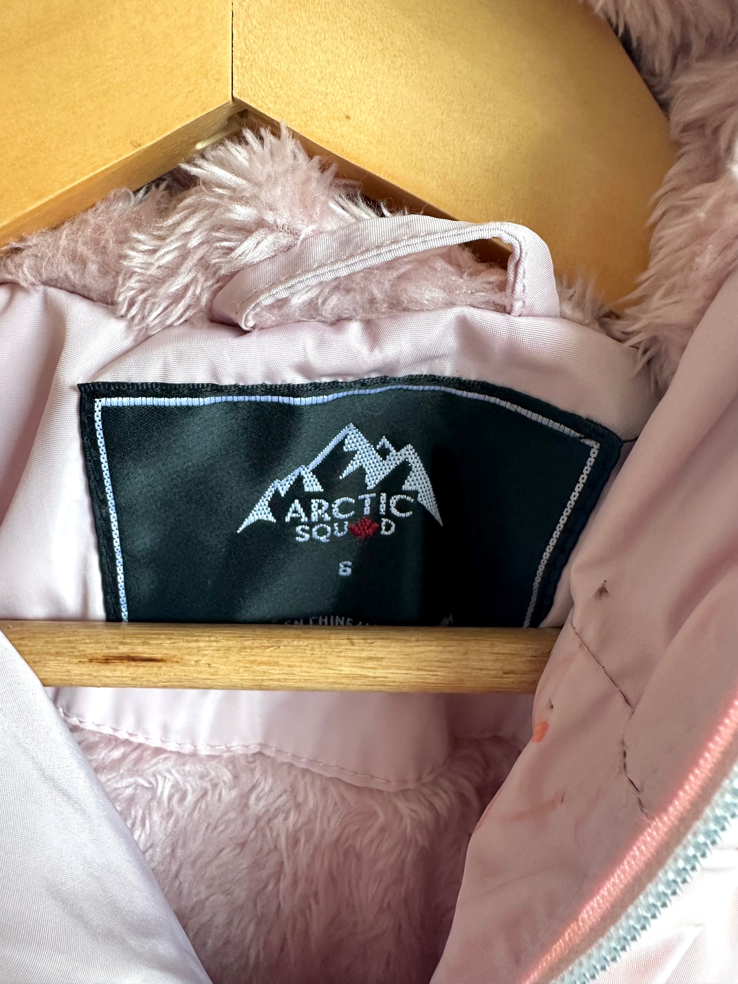 Pink Hooded Winter Coat / 6 years