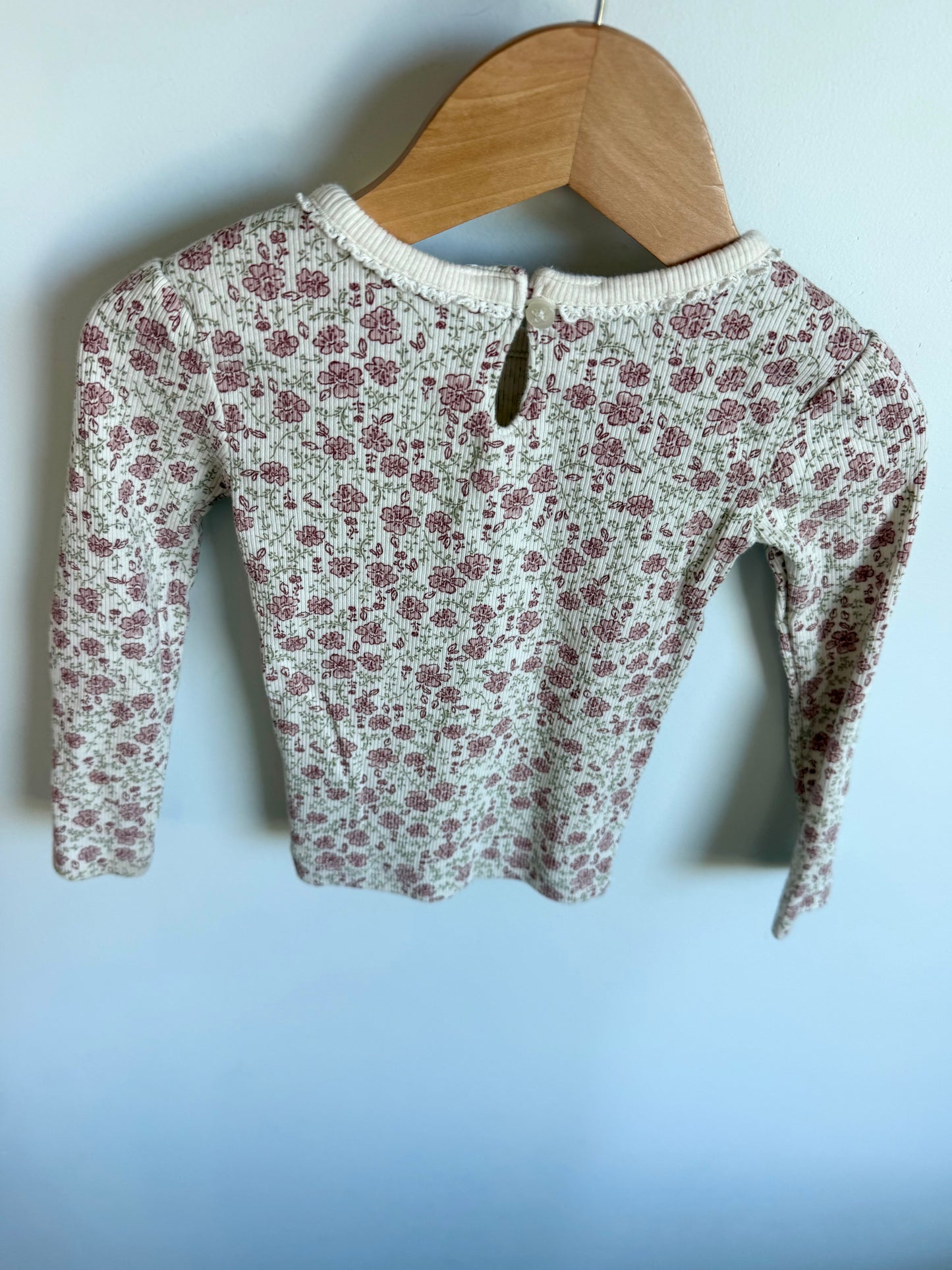 Floral Lace Neck Line Top / 24m