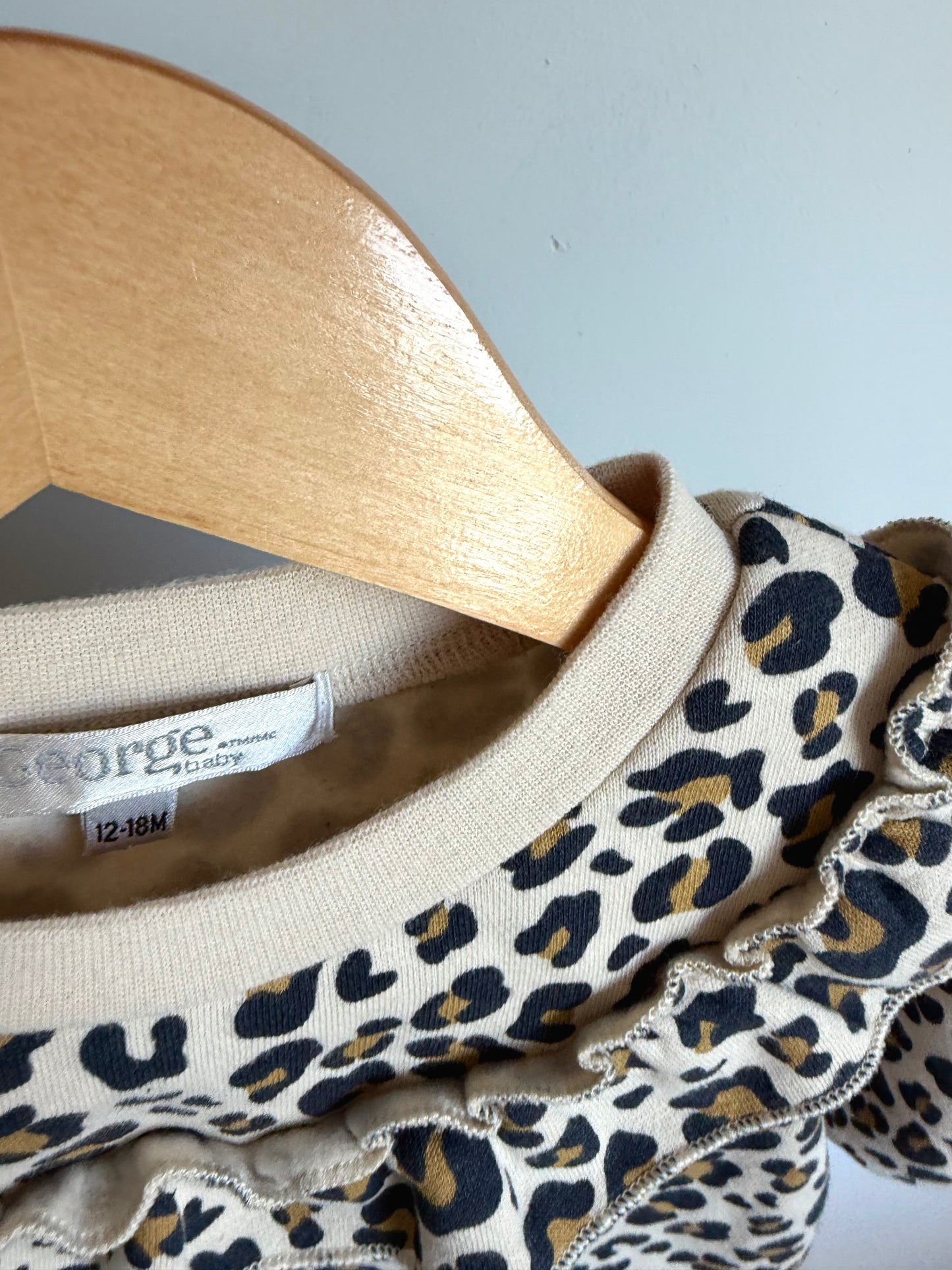 Ruffle Animal Print Long Sleeve / 12-18m