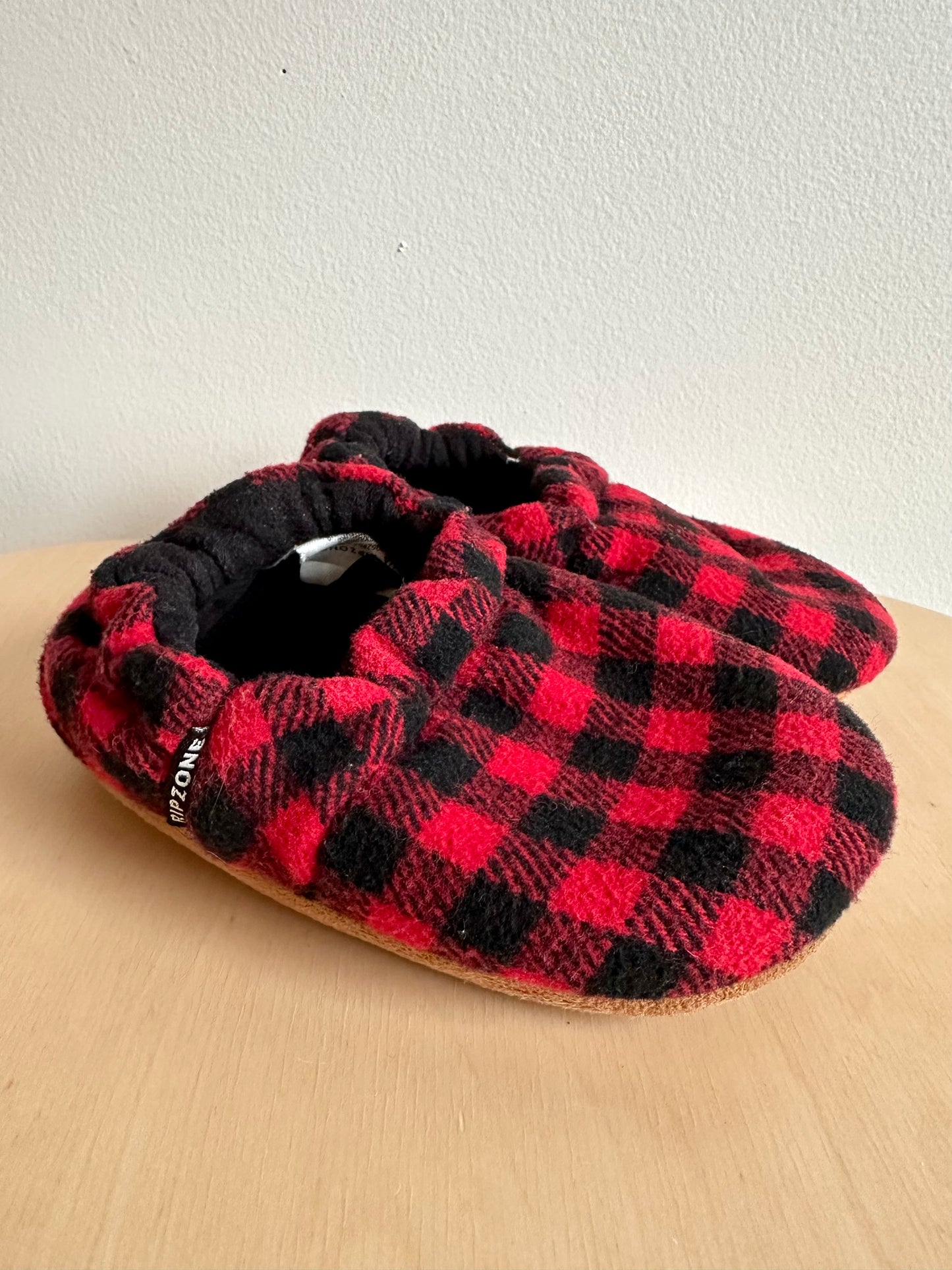 Buffalo Plaid Slippers / Size 8 Toddler