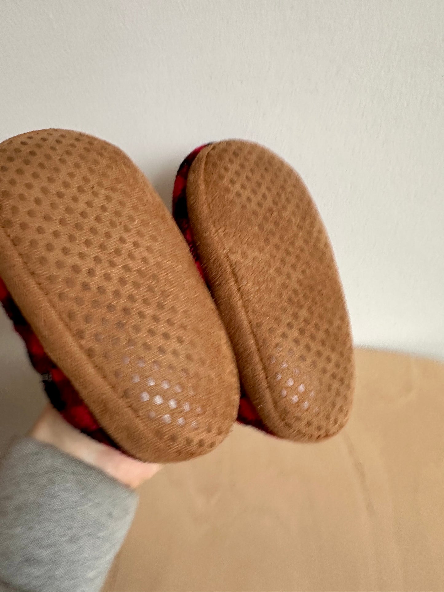 Buffalo Plaid Slippers / Size 8 Toddler