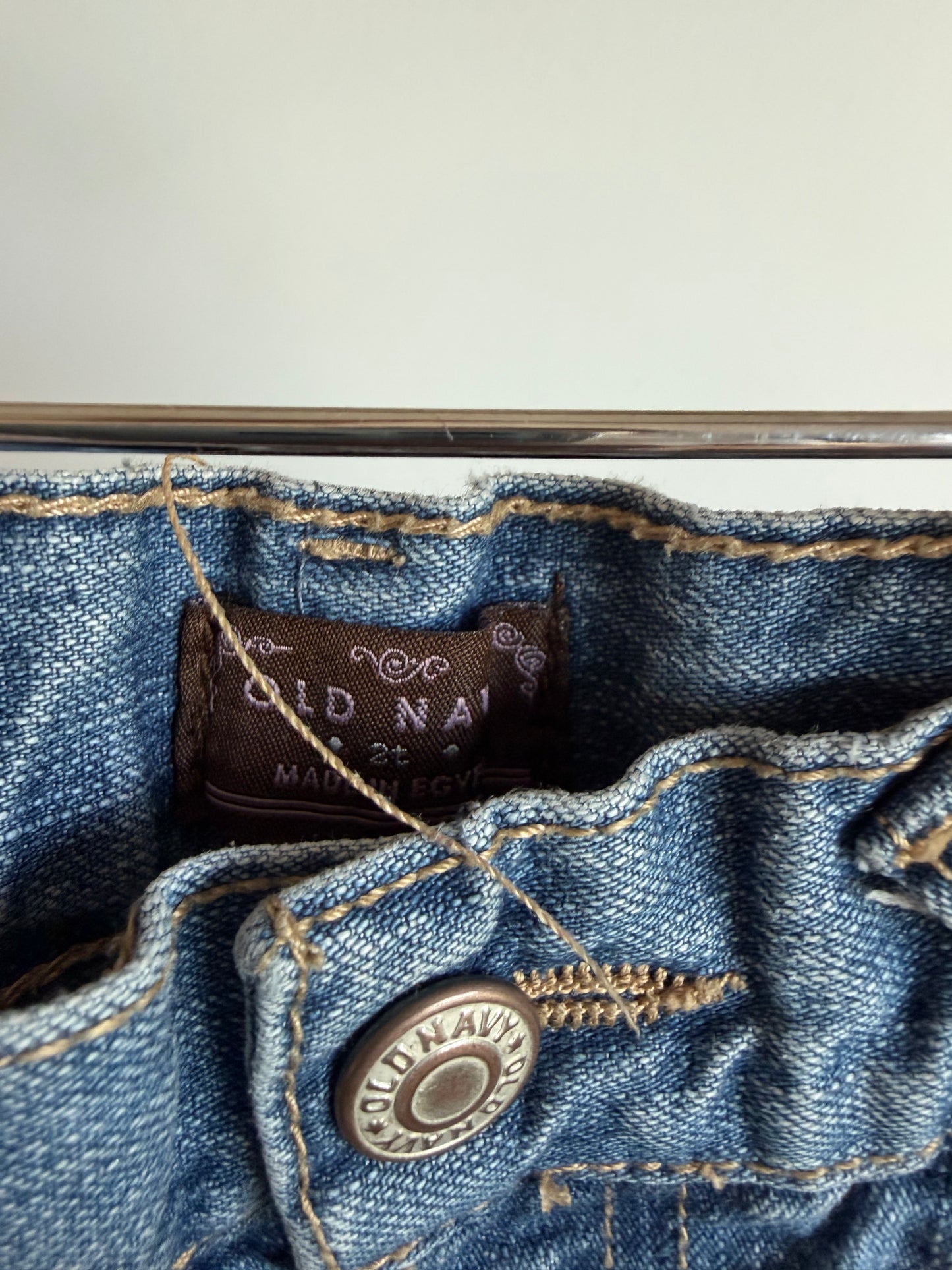 Floral Embroidered Jeans with Adjustable Waist / 2T