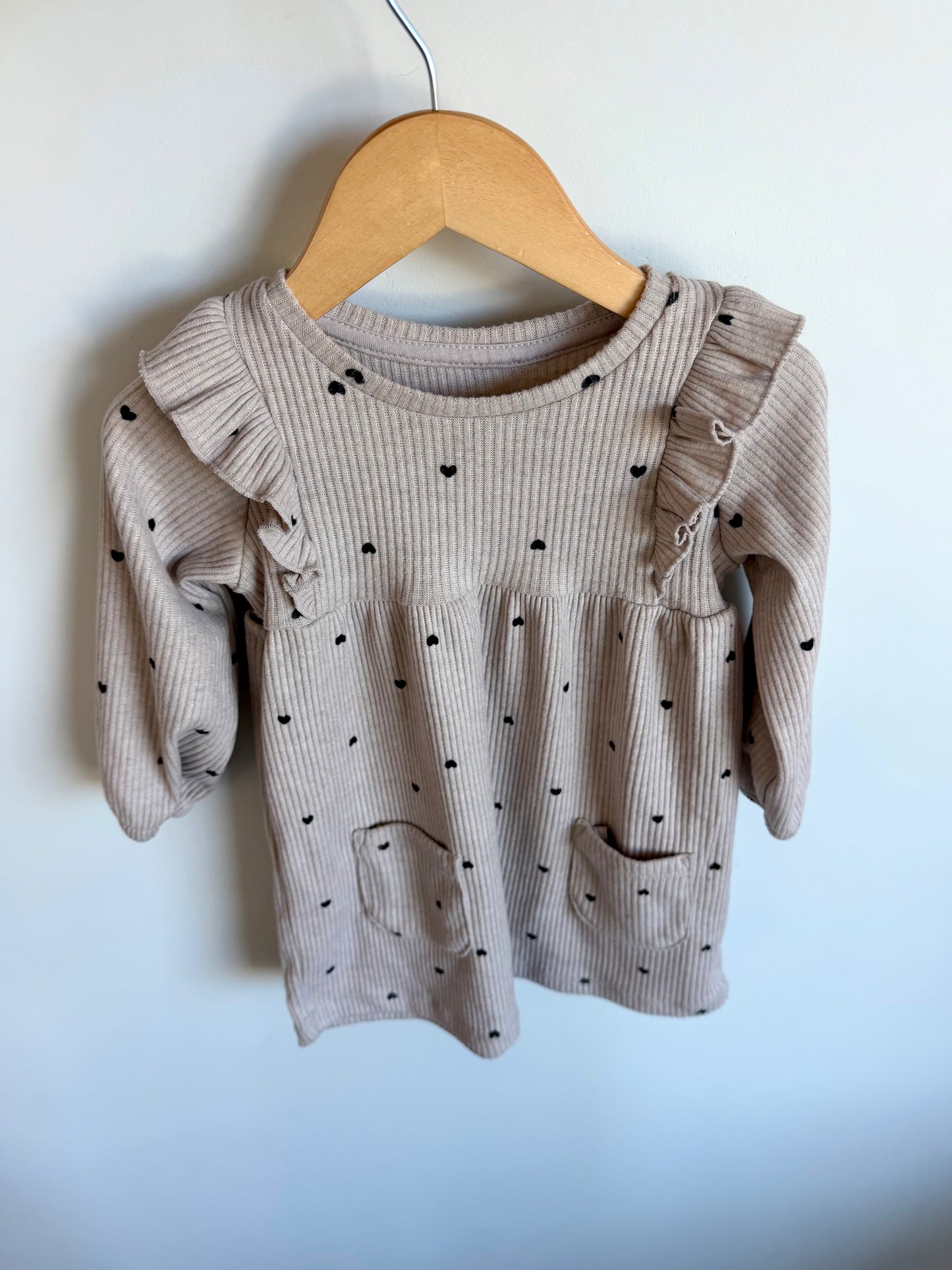 Ribbed Tan Heart Dress / 18-24m