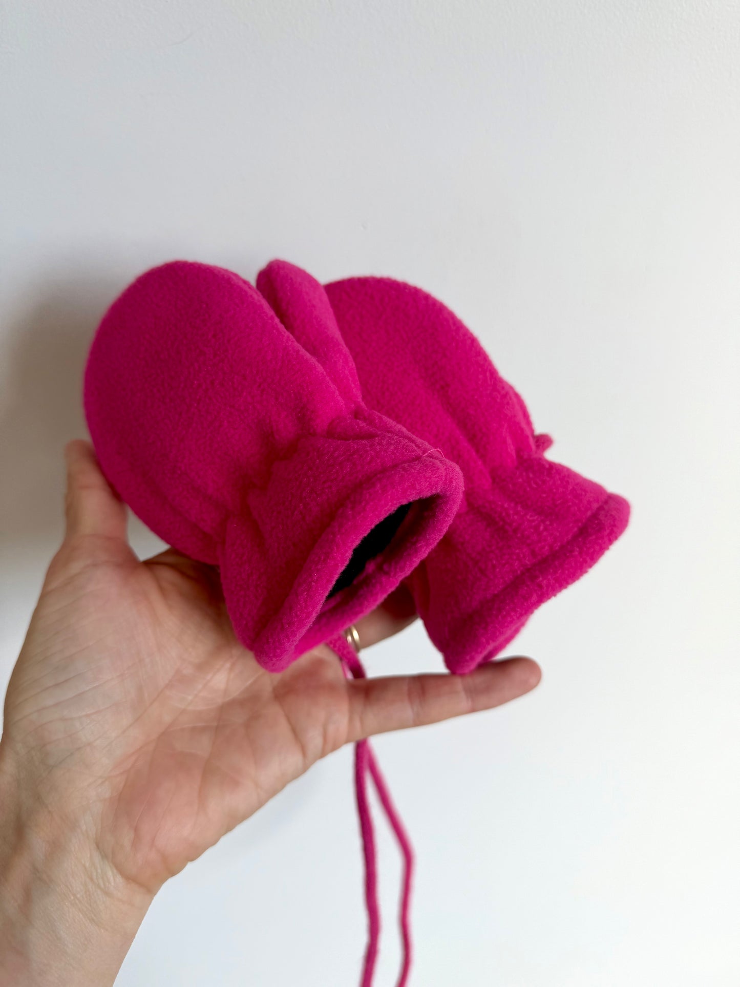 Pink String Mits / 6-24m?