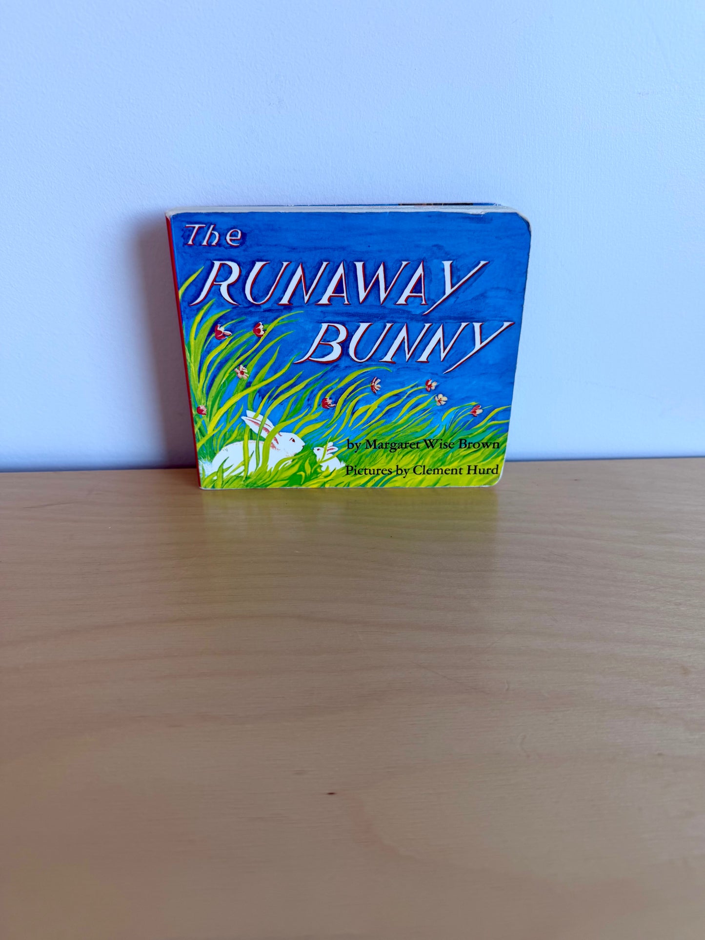 The Runaway Bunny Board Book / 0-2 years