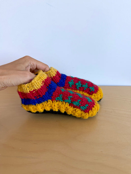 Made In Nepal Wool Slippers / Size 5-6 Toddler?